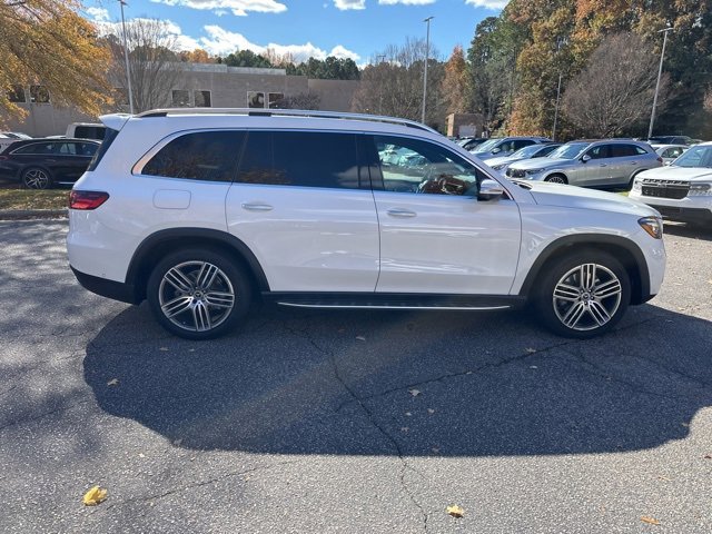 2025 Mercedes Benz GLS 450 4MATIC photo 4