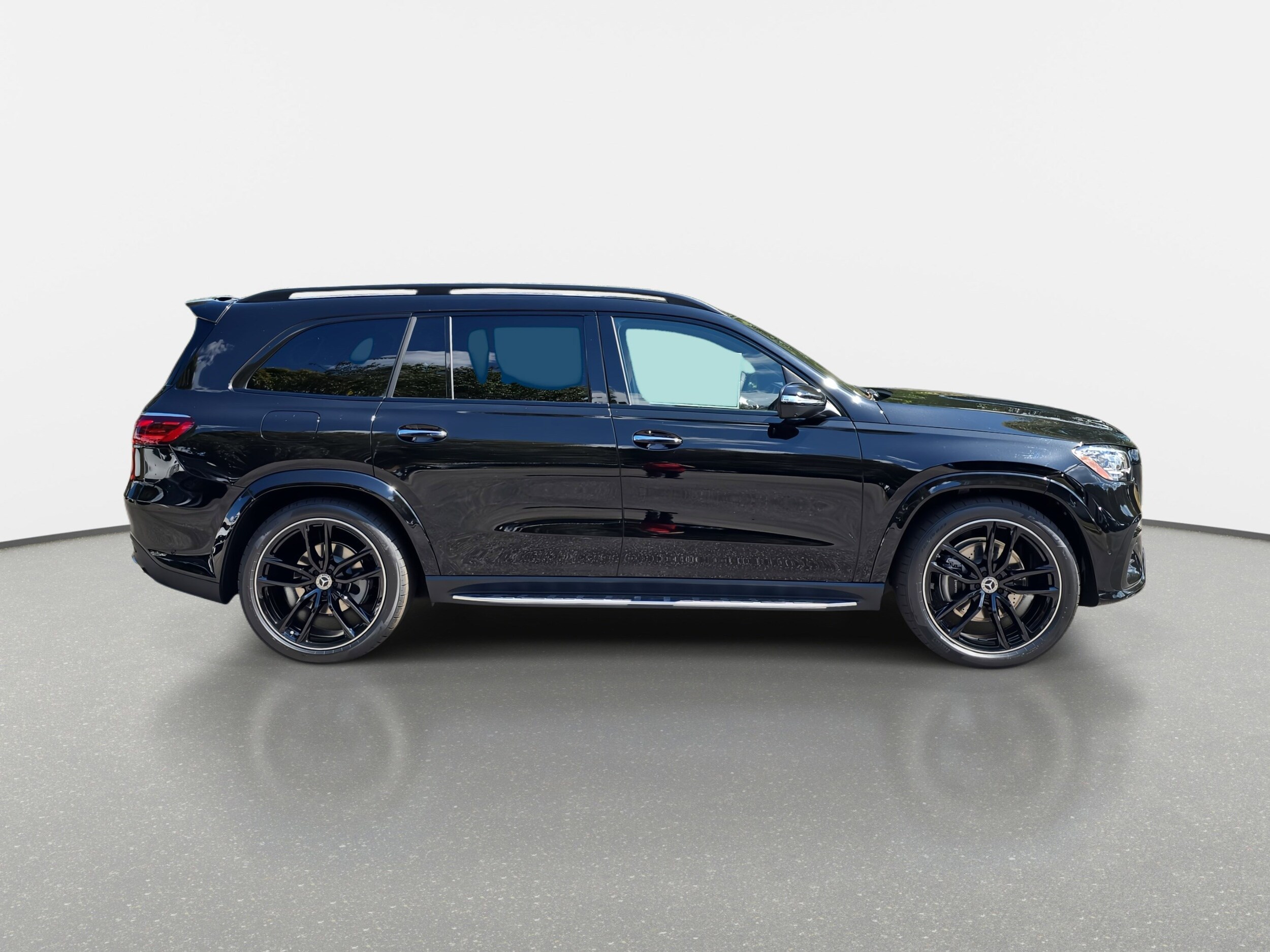 2026 Mercedes Benz GLS 580 4MATIC photo 4