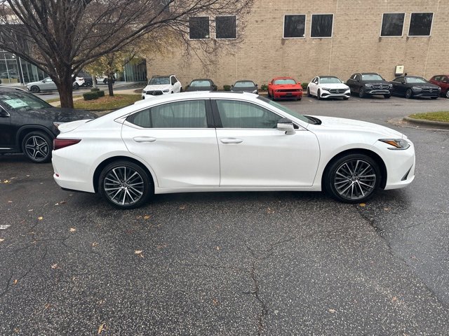 2022 Lexus ES 350 photo 4