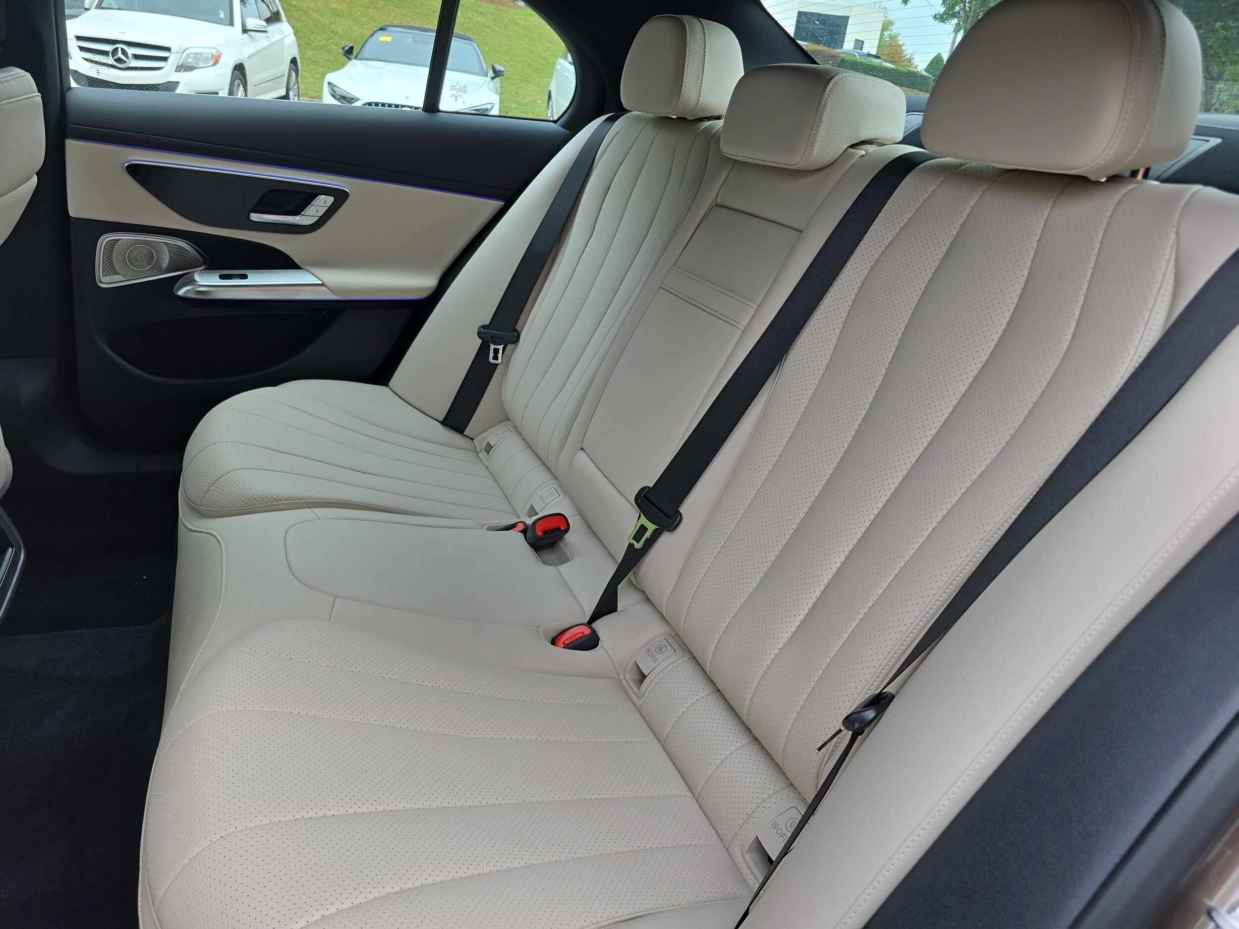 2026 Mercedes-Benz E-Class E350 - Photo 14