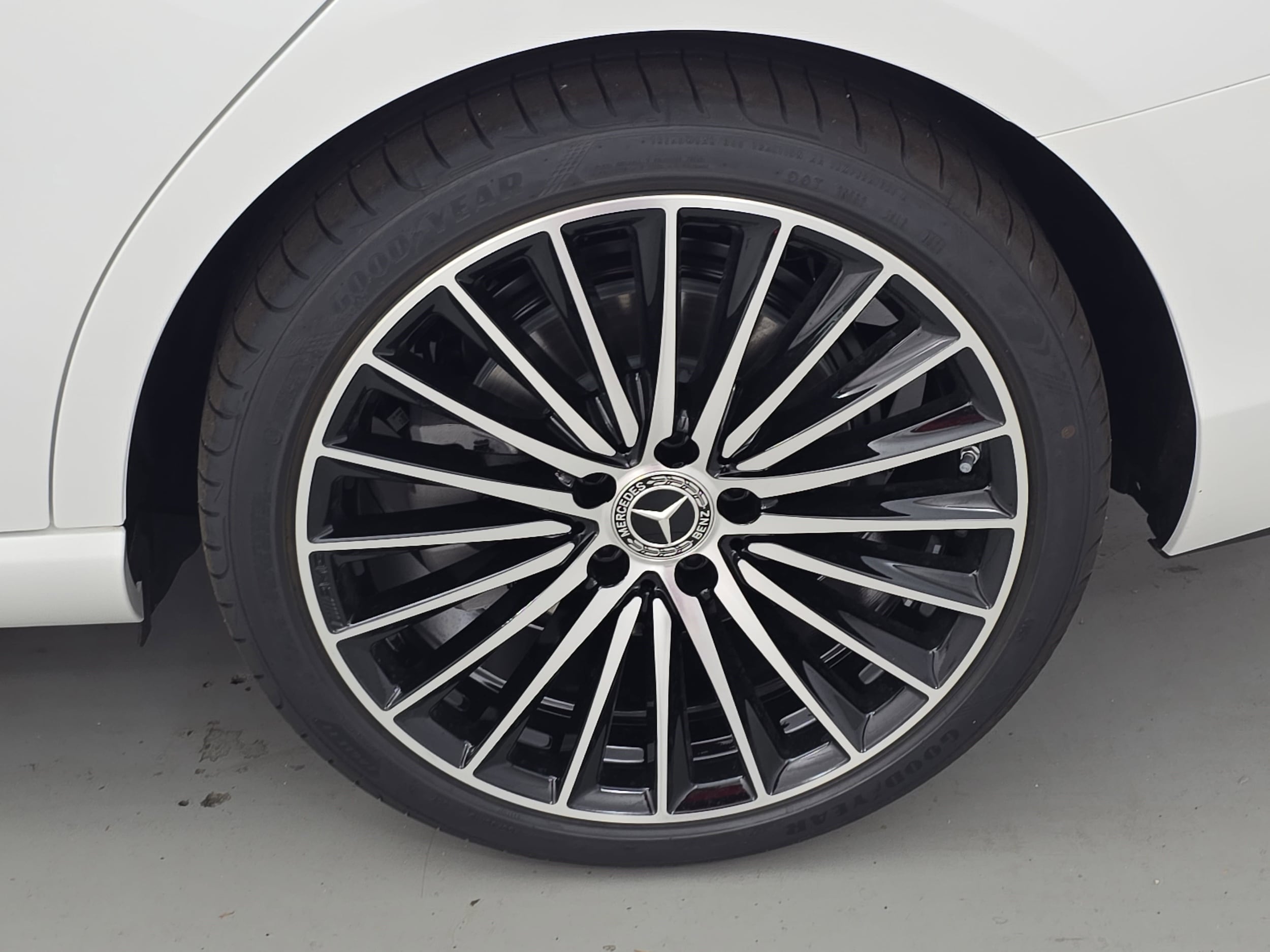 2026 Mercedes-Benz C-Class Sedan C 300 - Photo 33