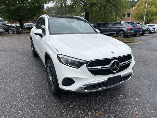 2023 Mercedes Benz GLC 300 photo 3
