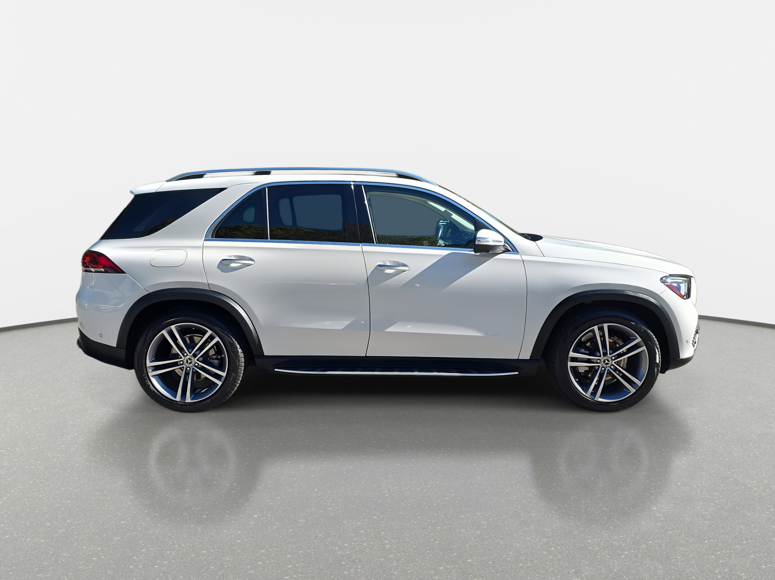 2022 Mercedes Benz GLE 350 4MATIC photo 4