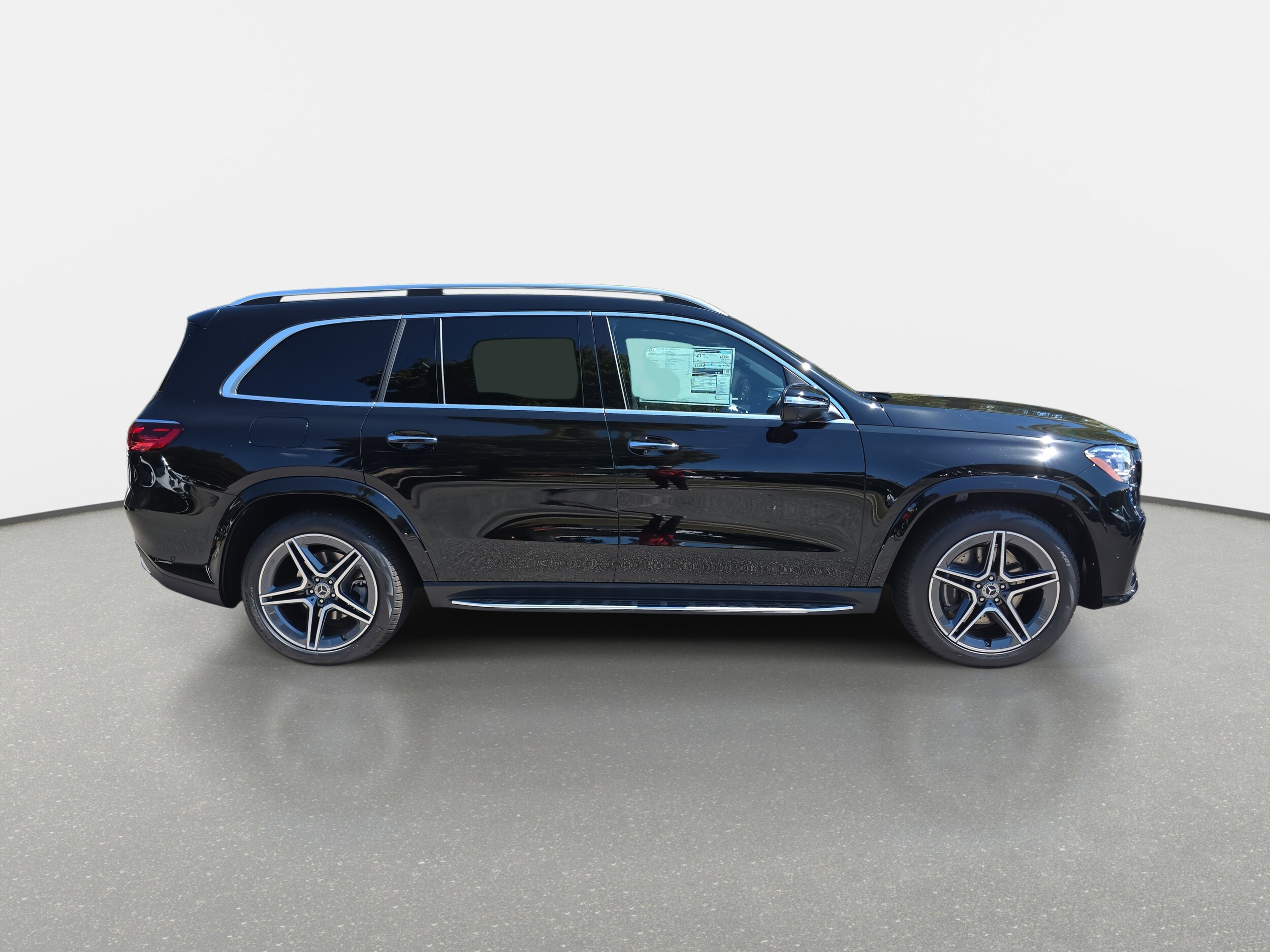 2026 Mercedes Benz GLS 450 4MATIC photo 4