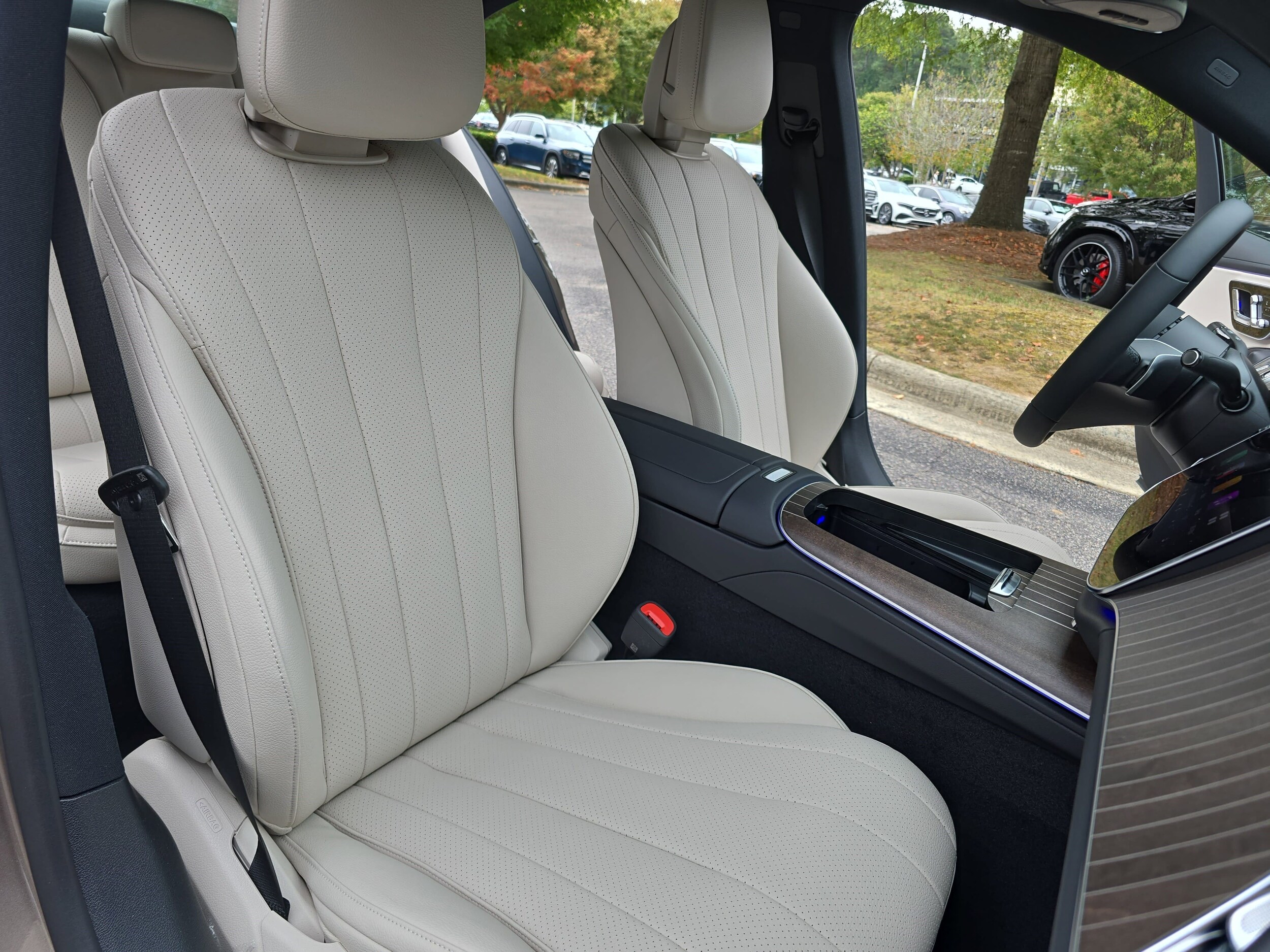 2026 Mercedes-Benz E-Class E350 - Photo 10