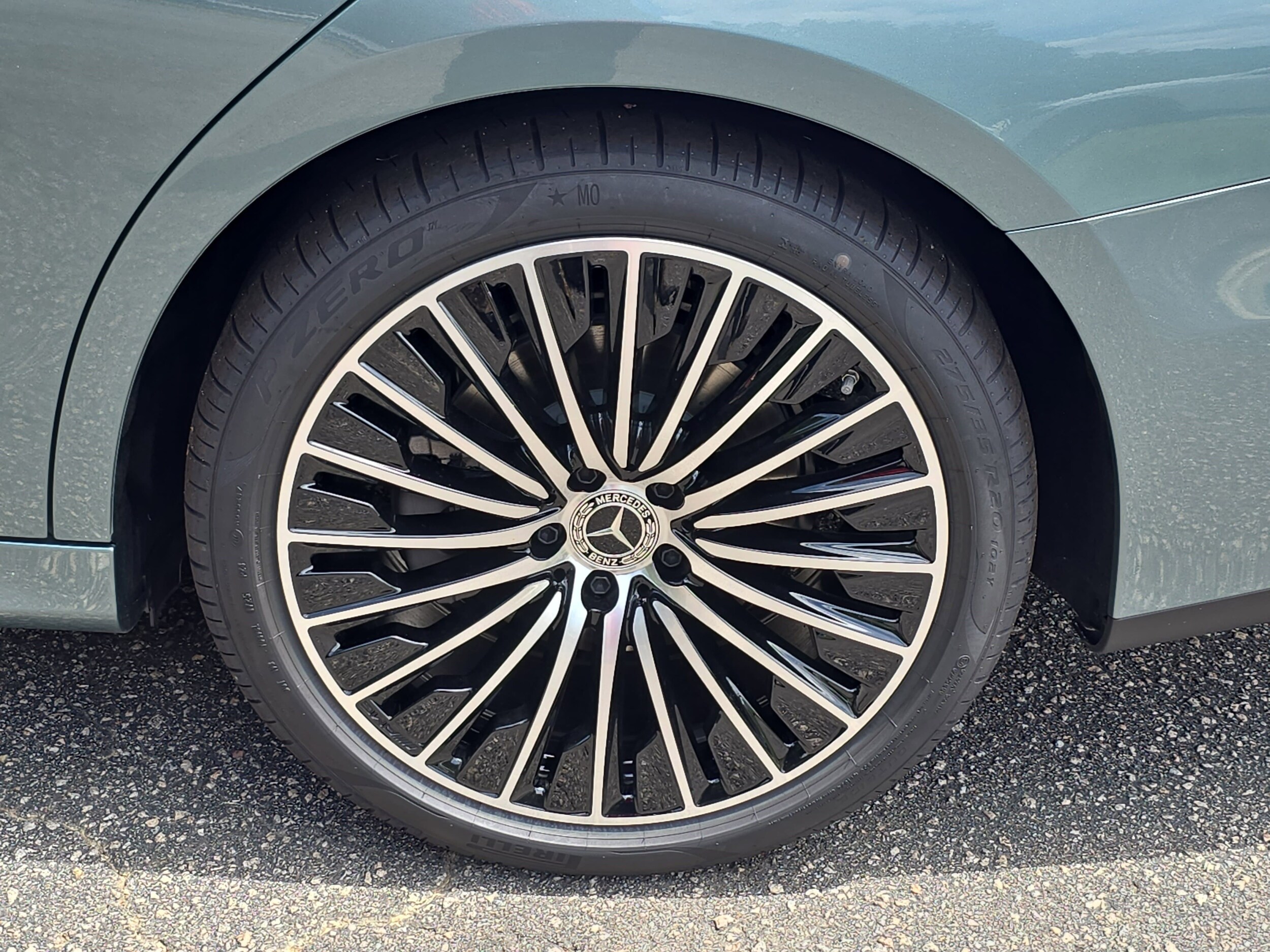 2026 Mercedes-Benz E-Class E350 - Photo 33