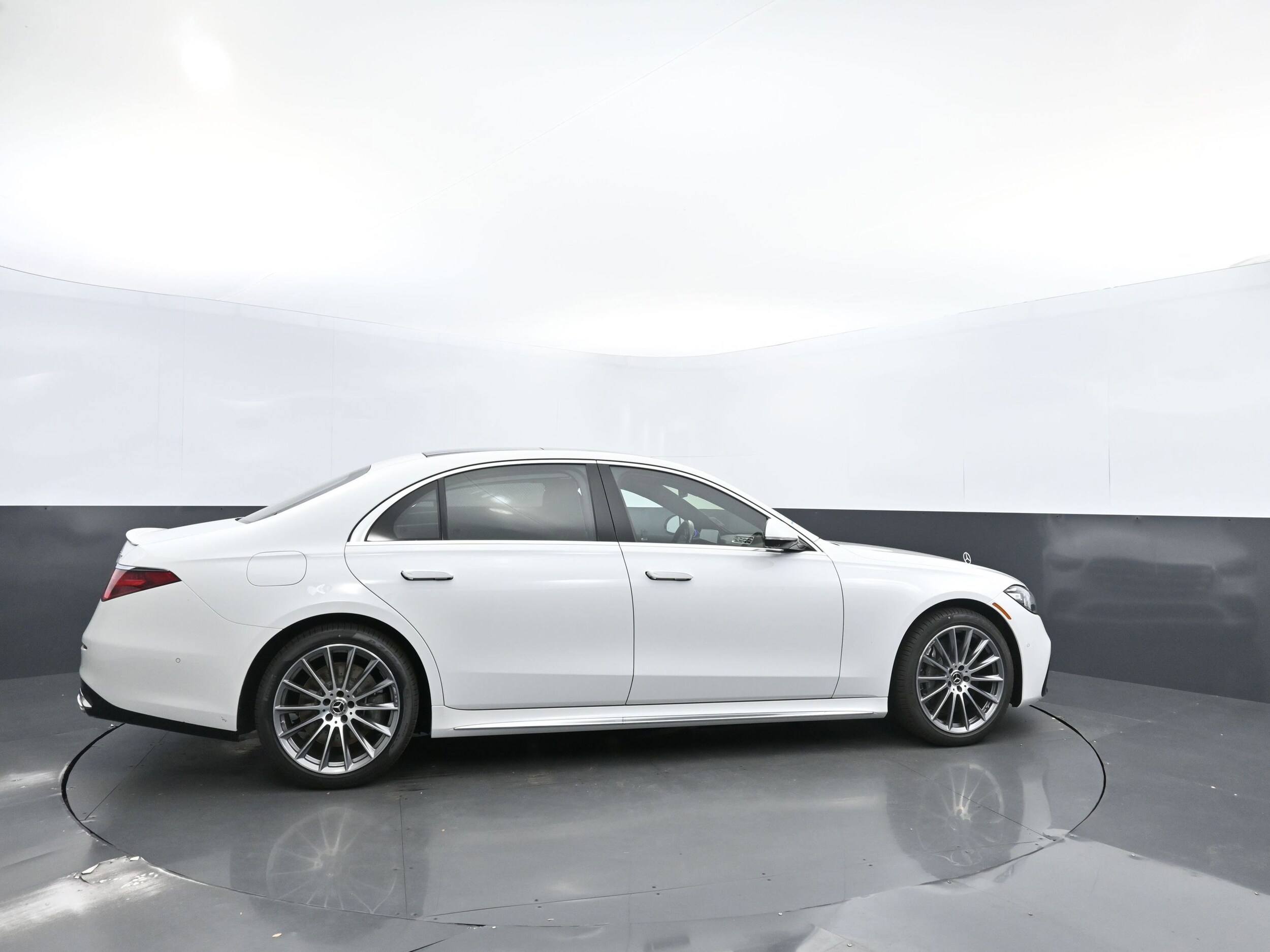 2025 Mercedes Benz S 450 580e 4MATIC photo 4