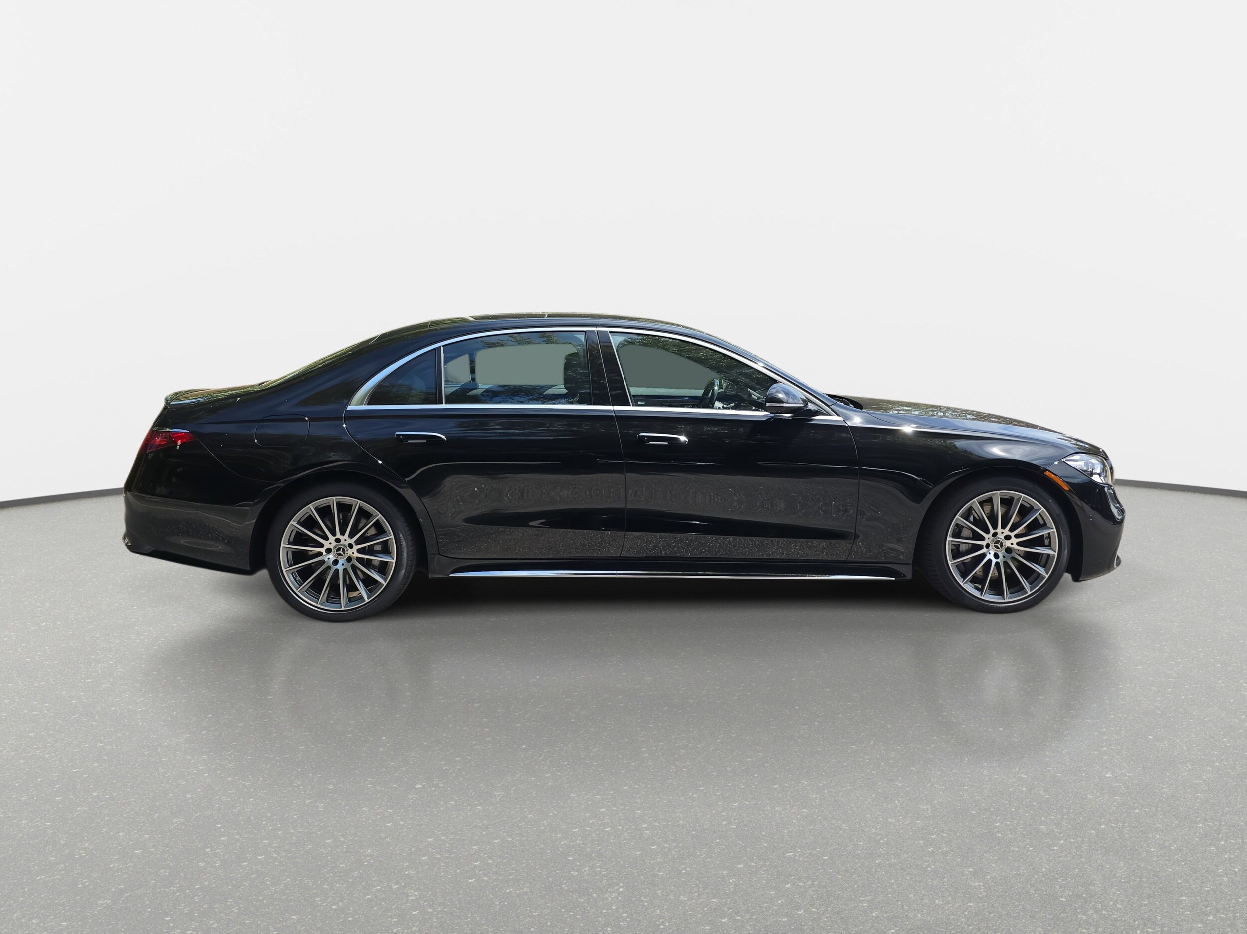 2026 Mercedes Benz S 580e 4MATIC photo 4
