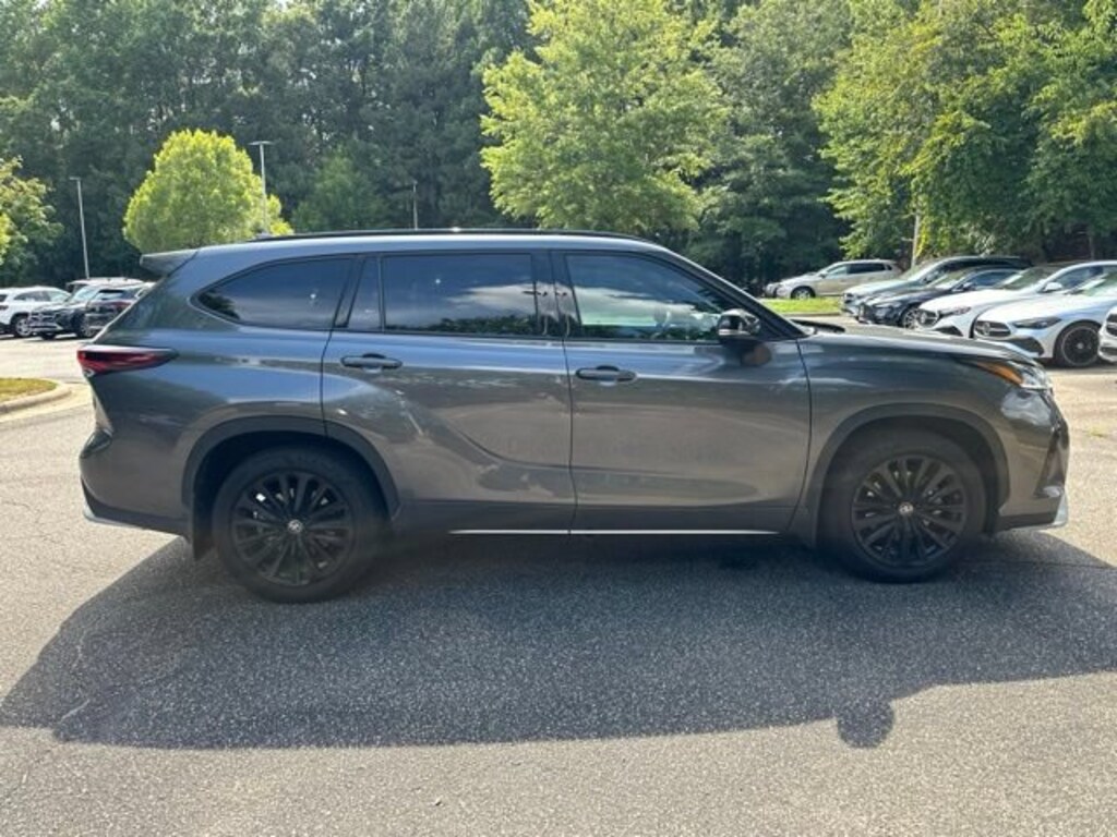 Used 2024 Toyota Highlander XSE SUV