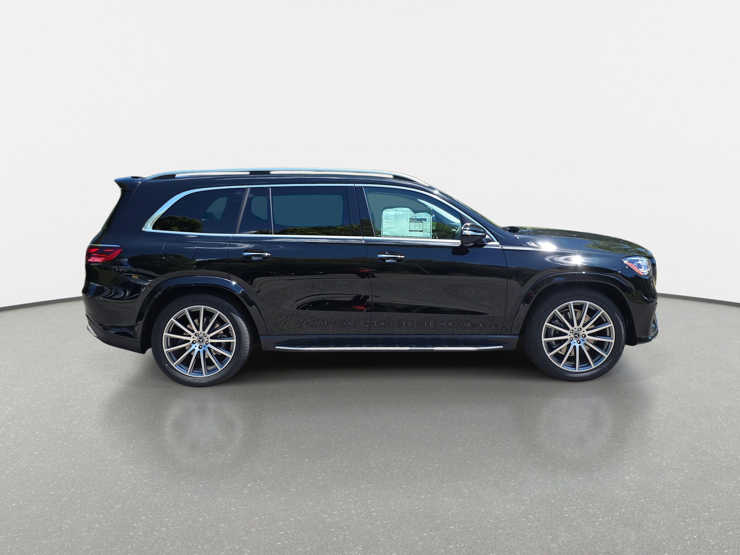 2025 Mercedes Benz GLS 450 4MATIC photo 4