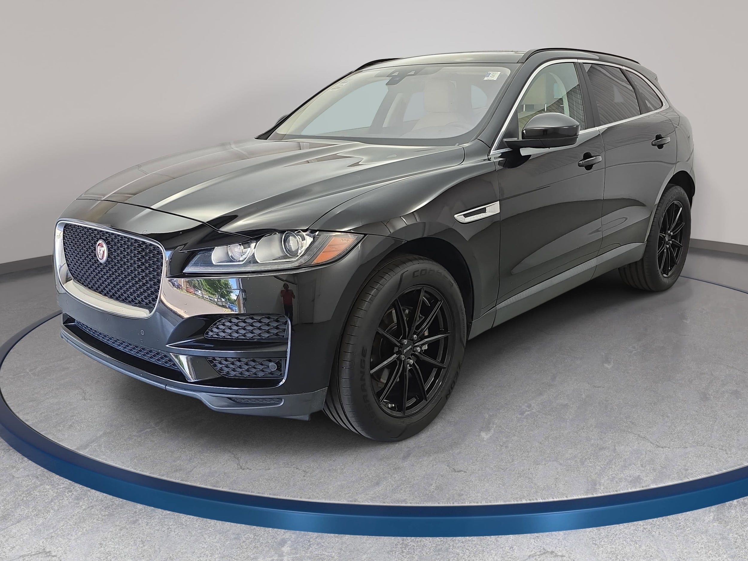 2019 Jaguar F-PACE 25t Premium AWD's photo