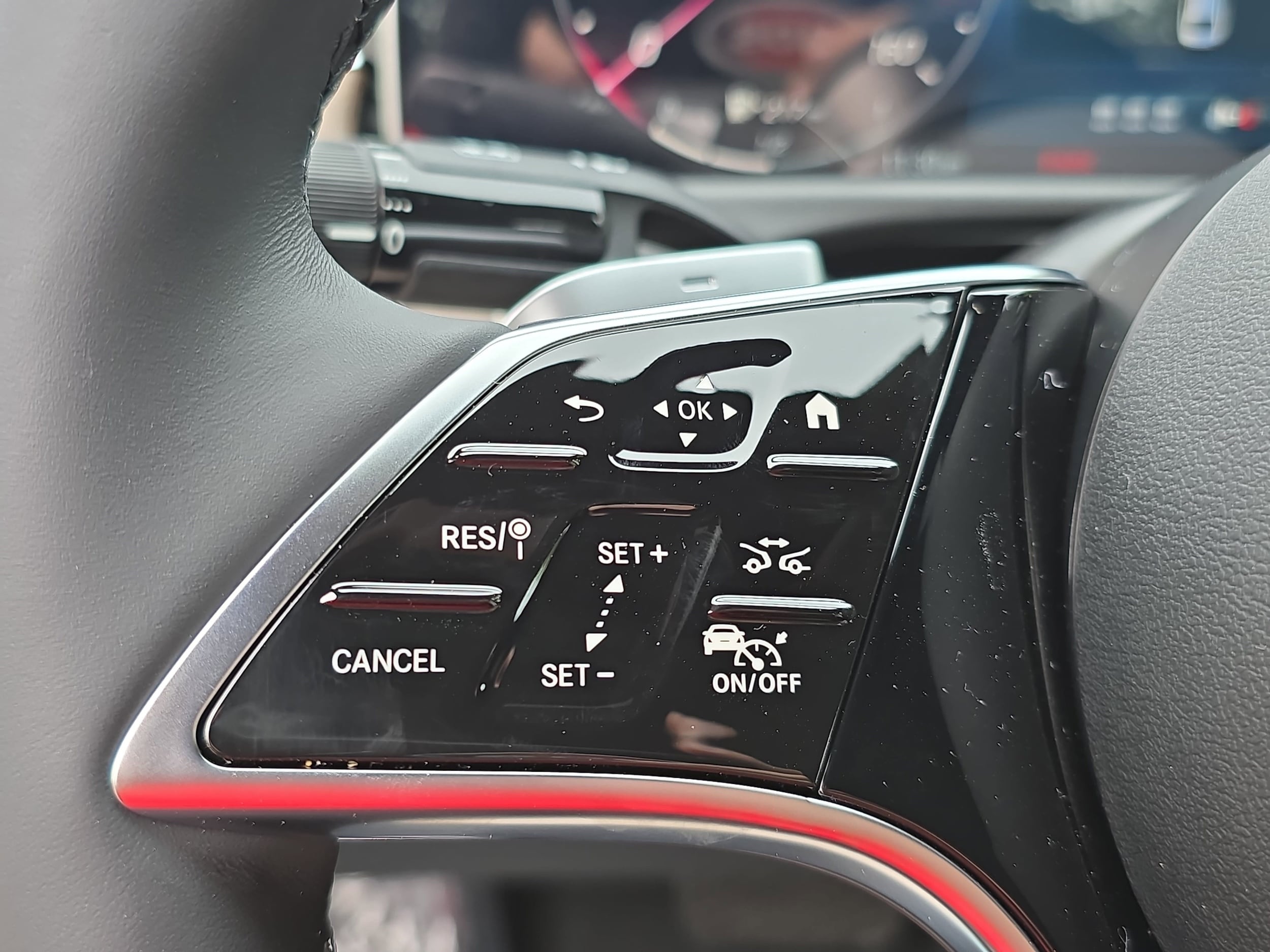 2026 Mercedes-Benz E-Class E350 - Photo 17
