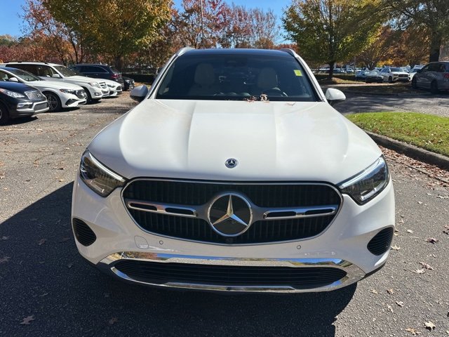 2025 Mercedes Benz GLC 300 photo 2