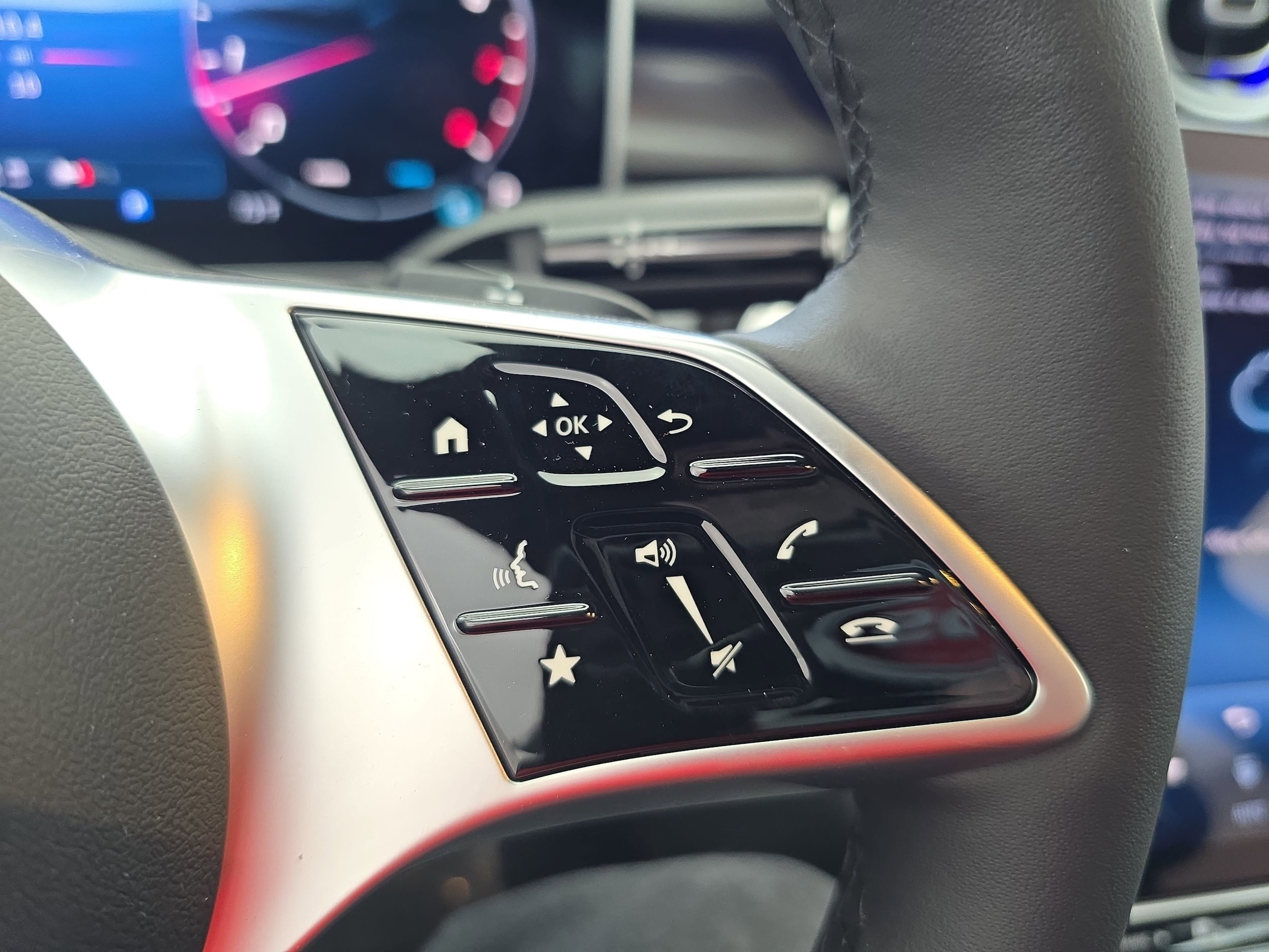 2026 Mercedes-Benz C-Class Sedan C 300 - Photo 18