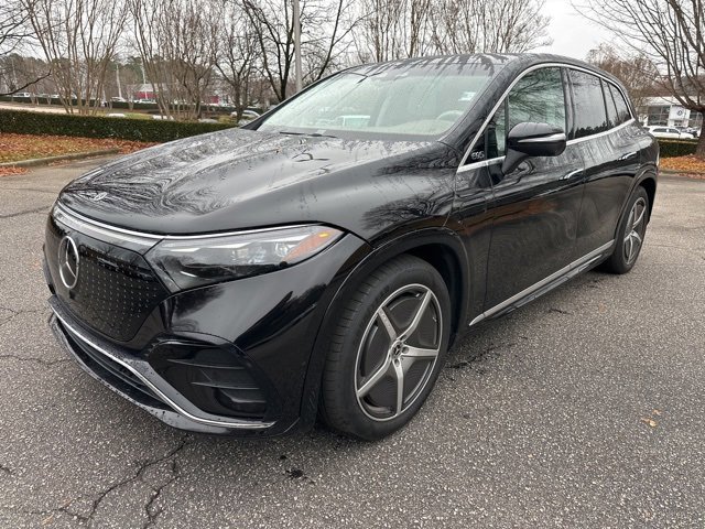 2023 Mercedes-Benz EQS SUV Base's photo