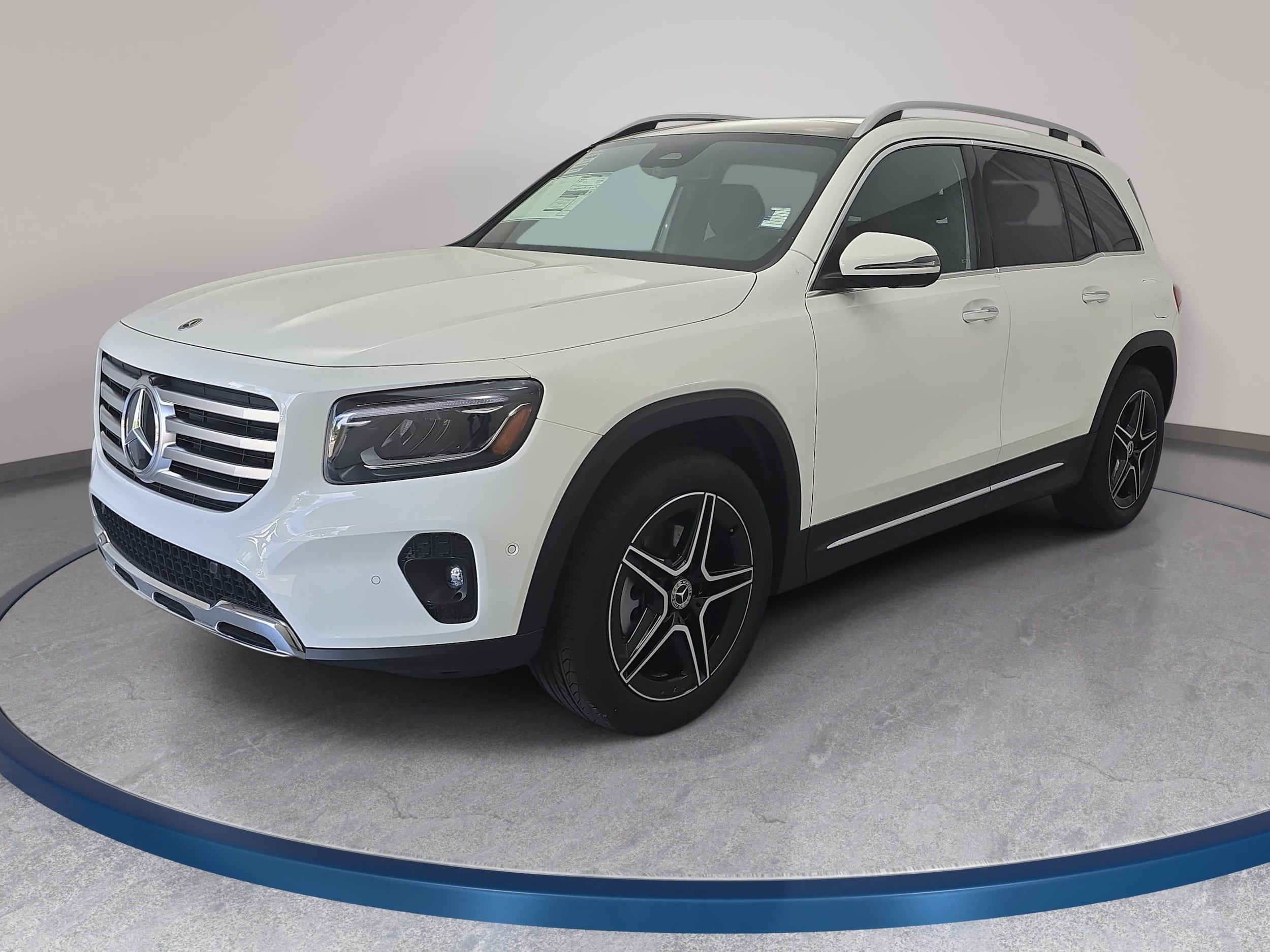 2026 Mercedes-Benz GLB GLB 250 4MATIC's photo