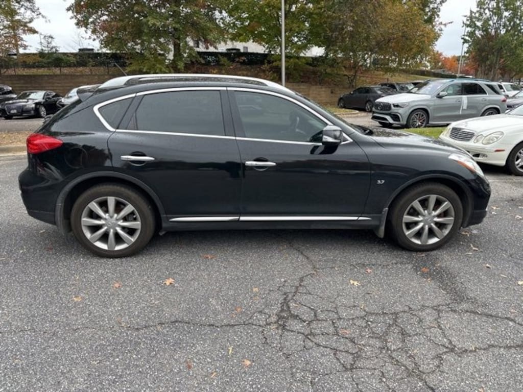 Used 2017 INFINITI QX50  SUV