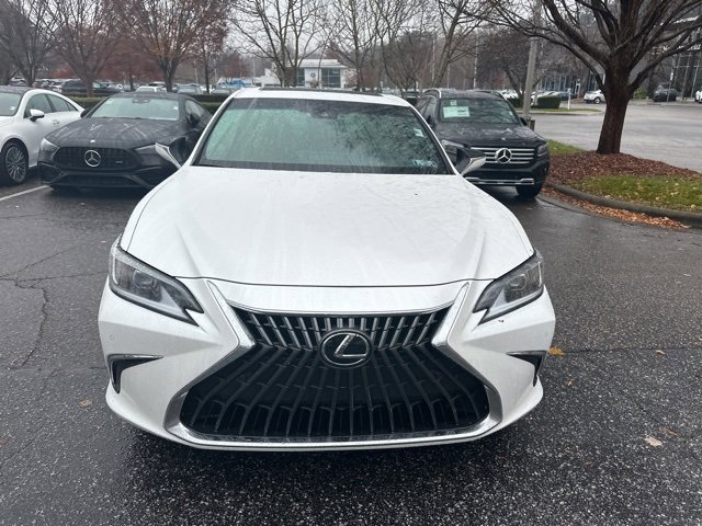 2022 Lexus ES 350 photo 2
