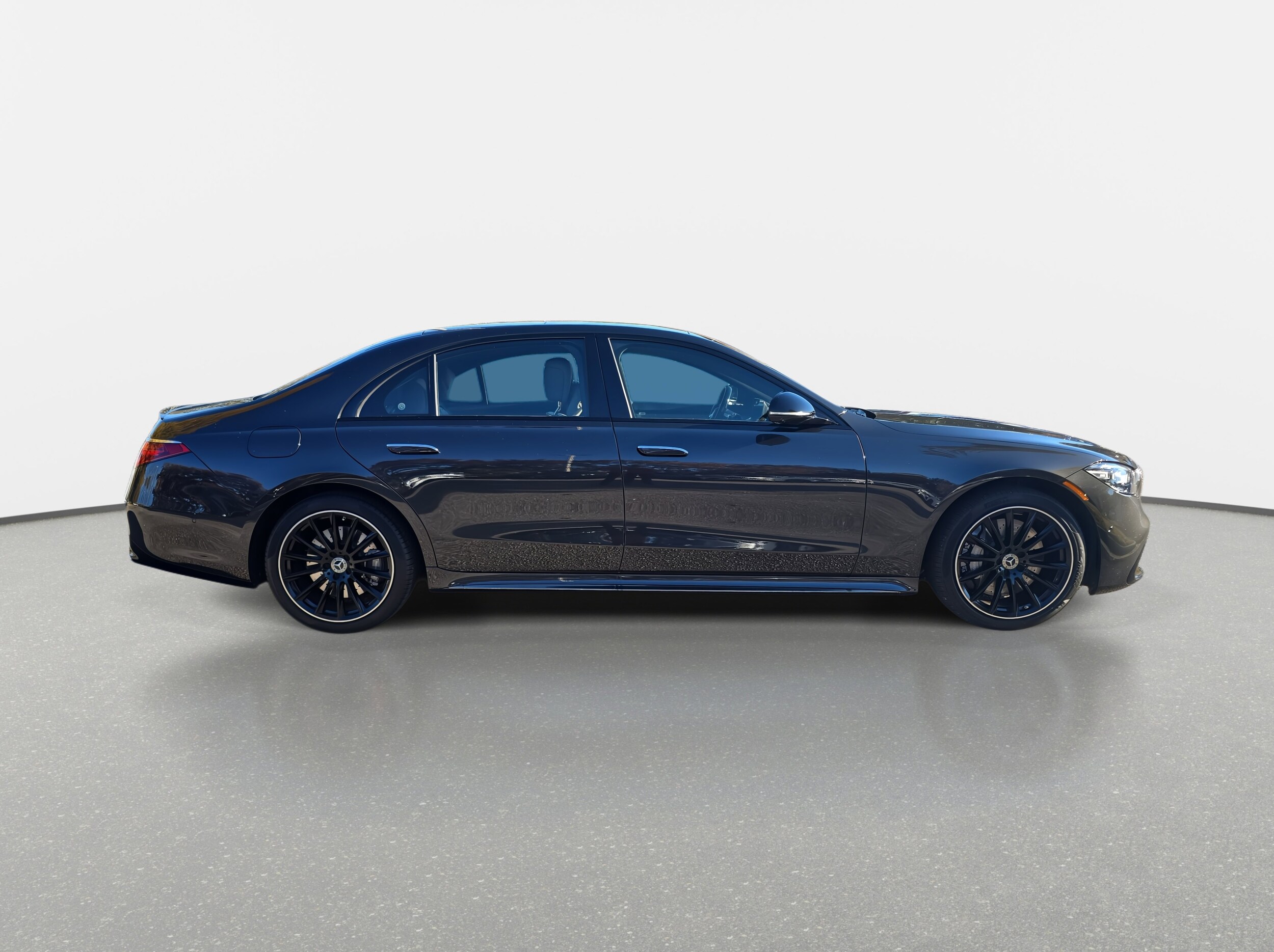 2025 Mercedes Benz S 580 4MATIC photo 4