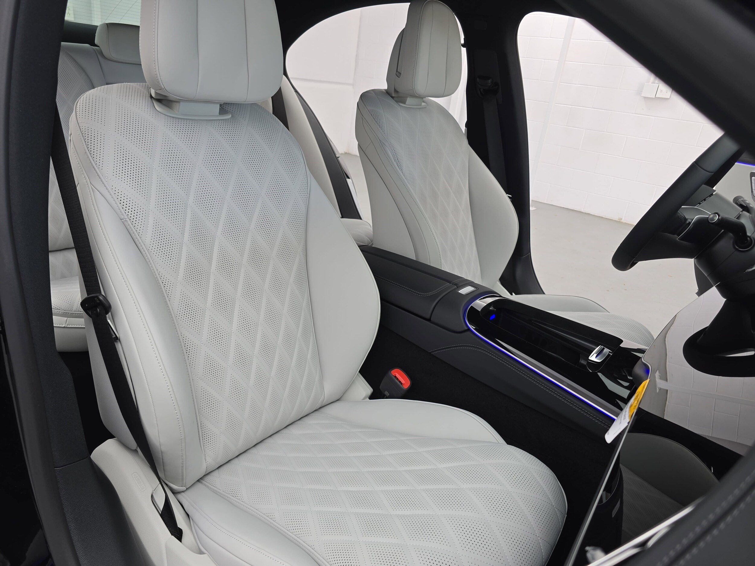 2026 Mercedes-Benz E-Class E350 - Photo 10