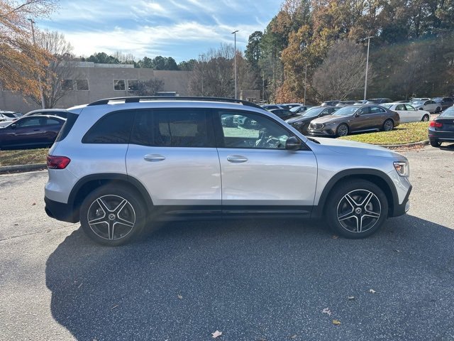 2023 Mercedes Benz GLB 250 4MATIC photo 2