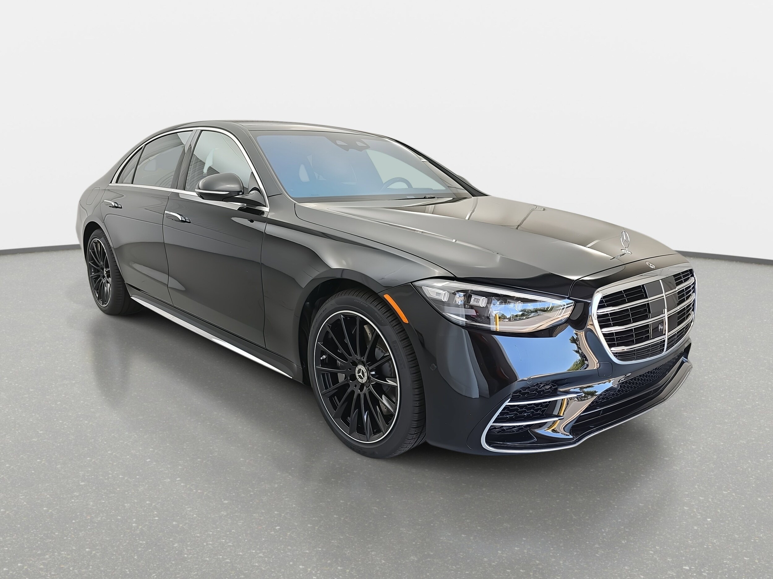 2026 Mercedes Benz S 580 4MATIC photo 3