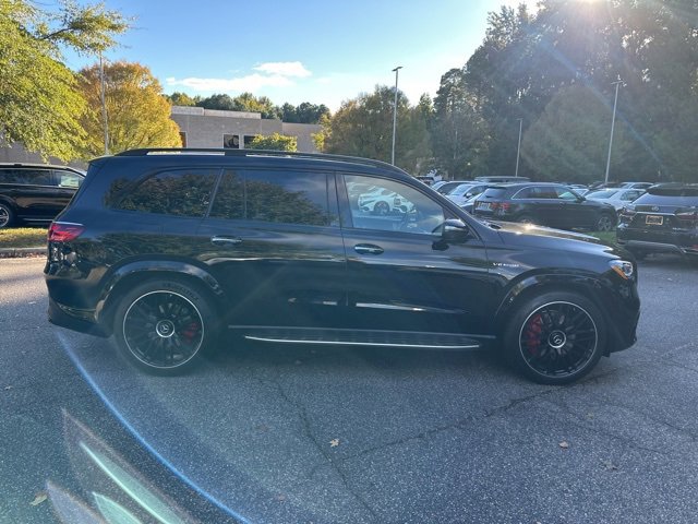 2025 Mercedes Benz GLS AMG 63 4MATIC photo 3