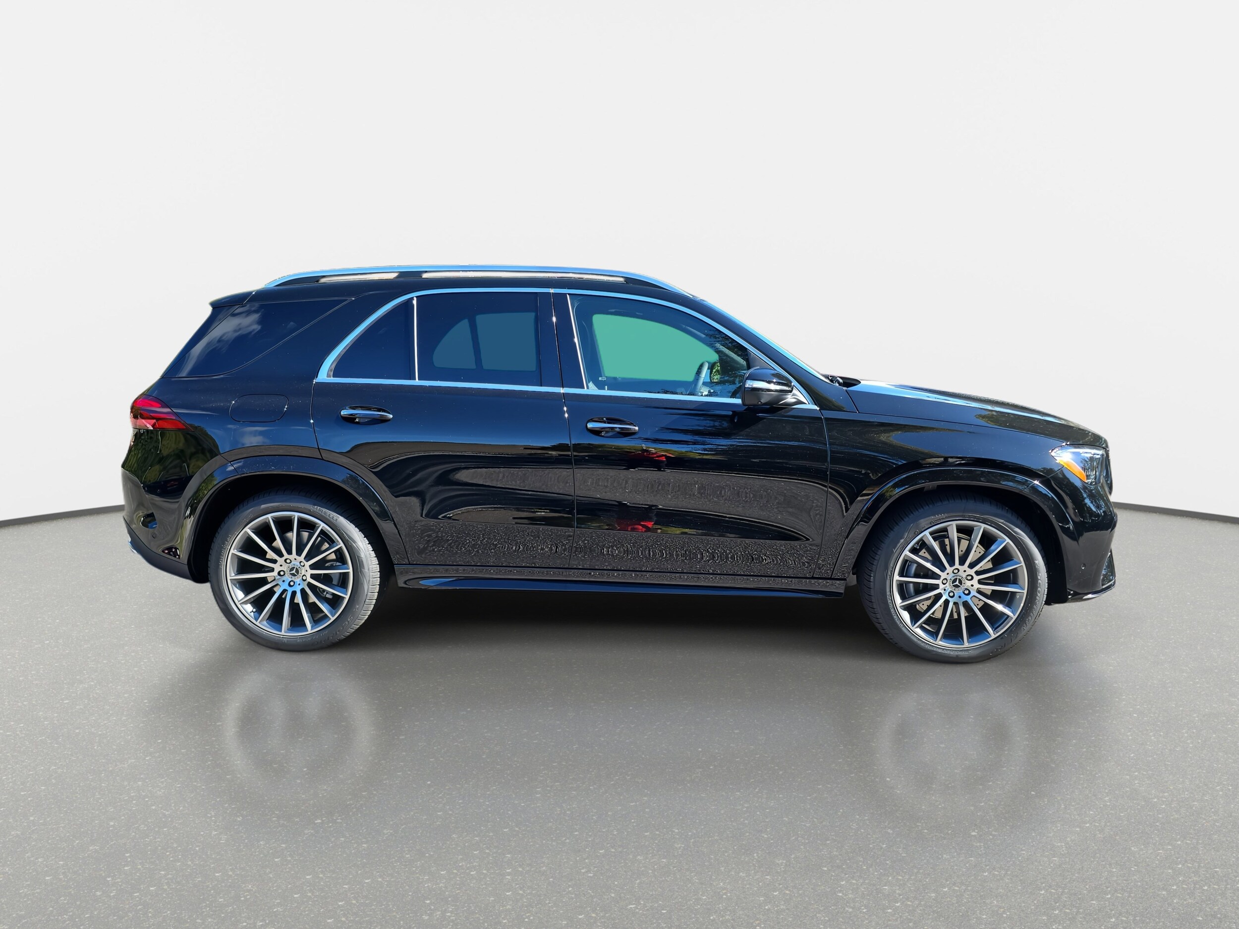 2026 Mercedes Benz GLE 450 4MATIC photo 4