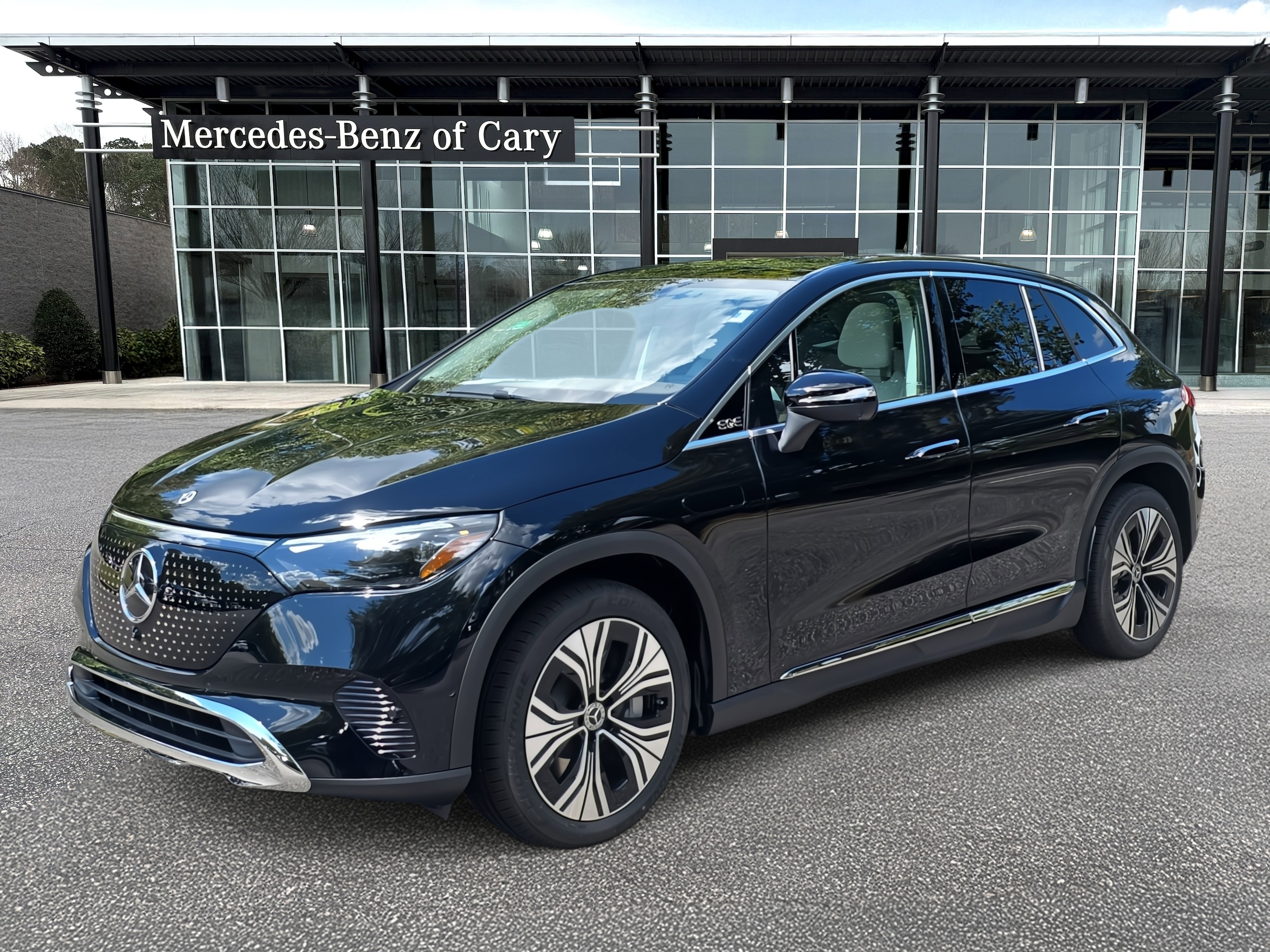 2026 Mercedes-Benz EQE SUV Base's photo