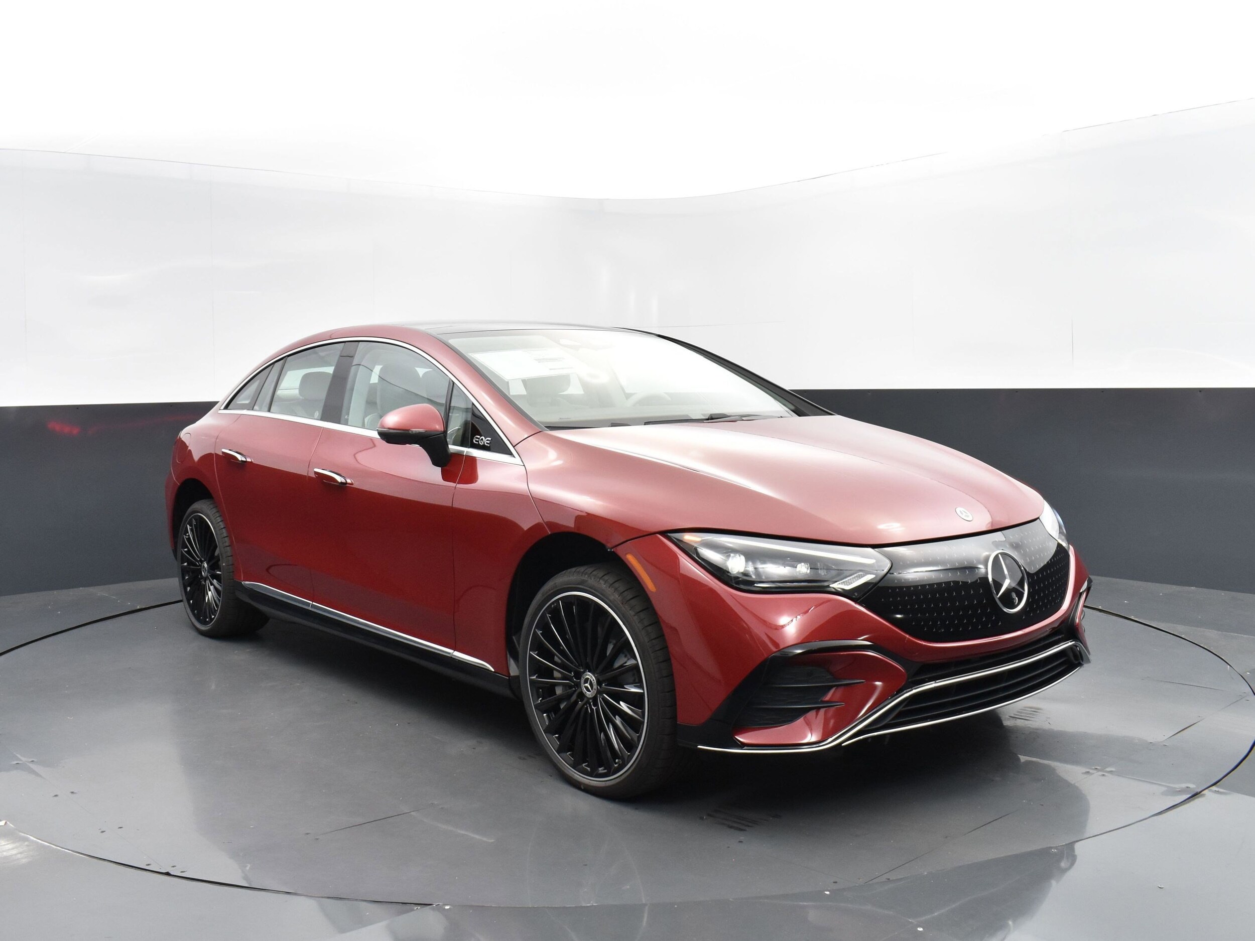 2024 Mercedes Benz EQE-Class Sedan photo 3