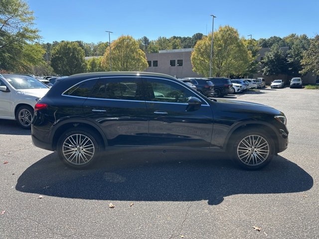 2024 Mercedes Benz GLC 300 4MATIC photo 2