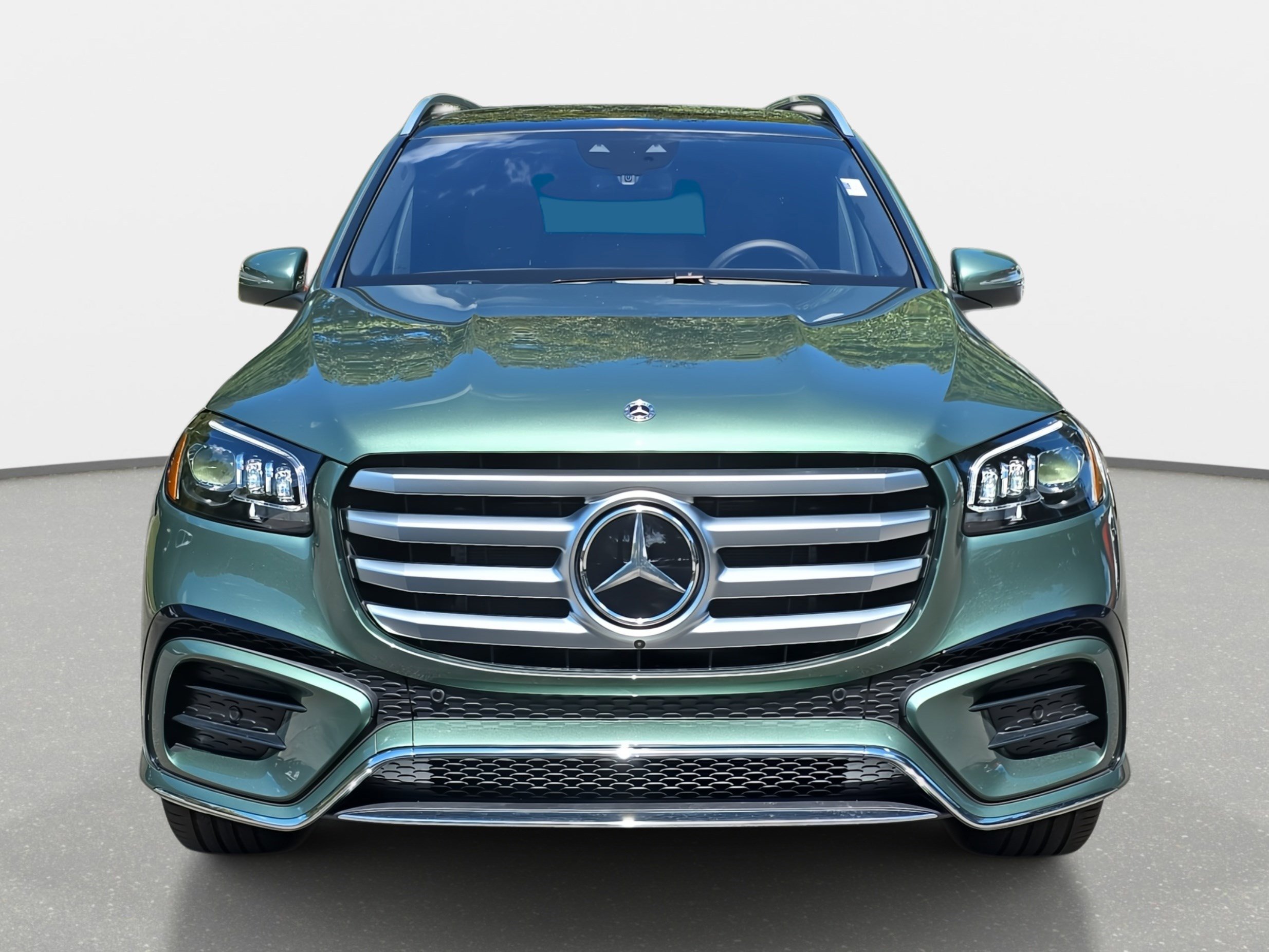2026 Mercedes Benz GLS 450 4MATIC photo 2