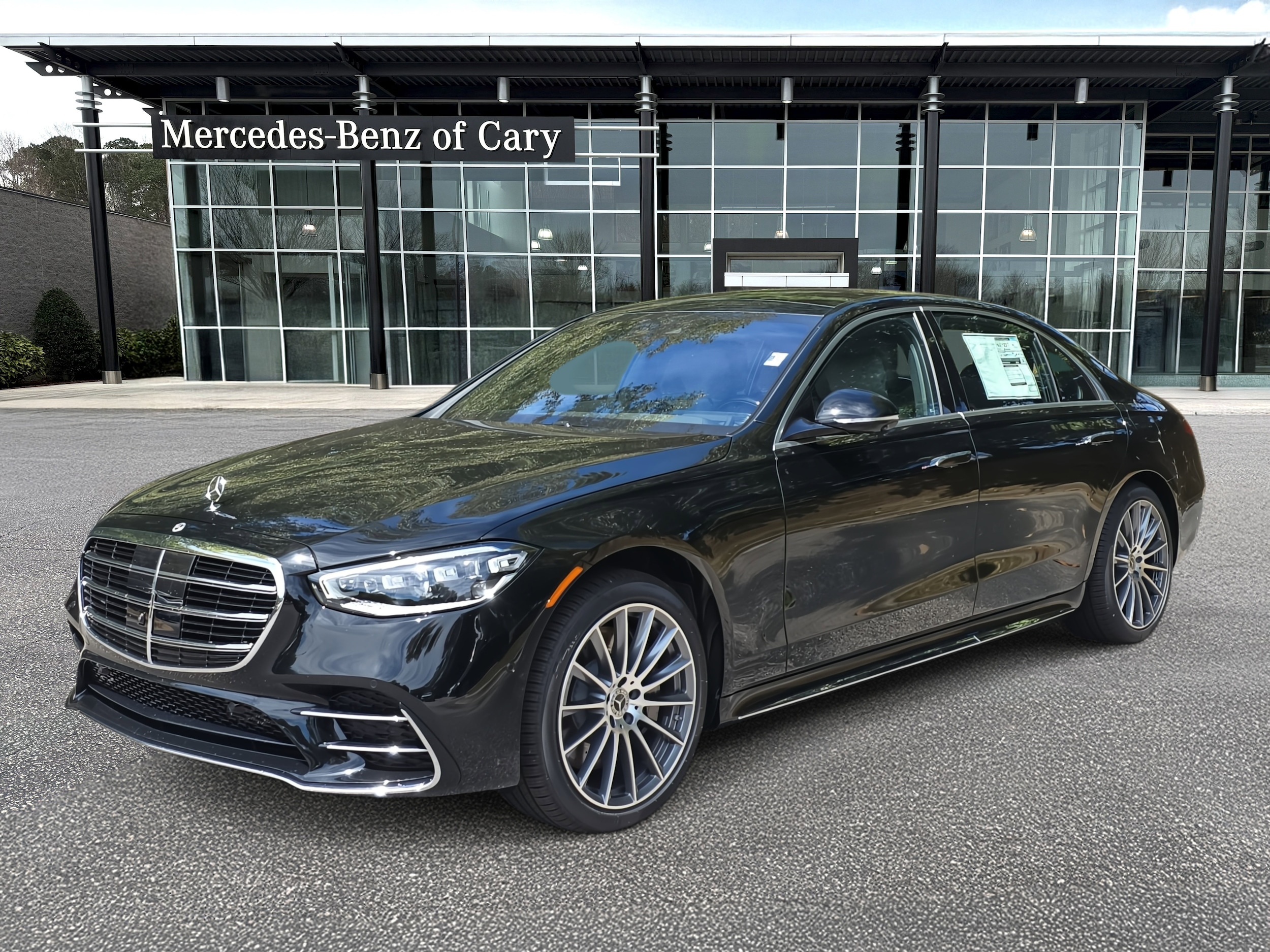 2026 Mercedes-Benz S-Class S 580e's photo
