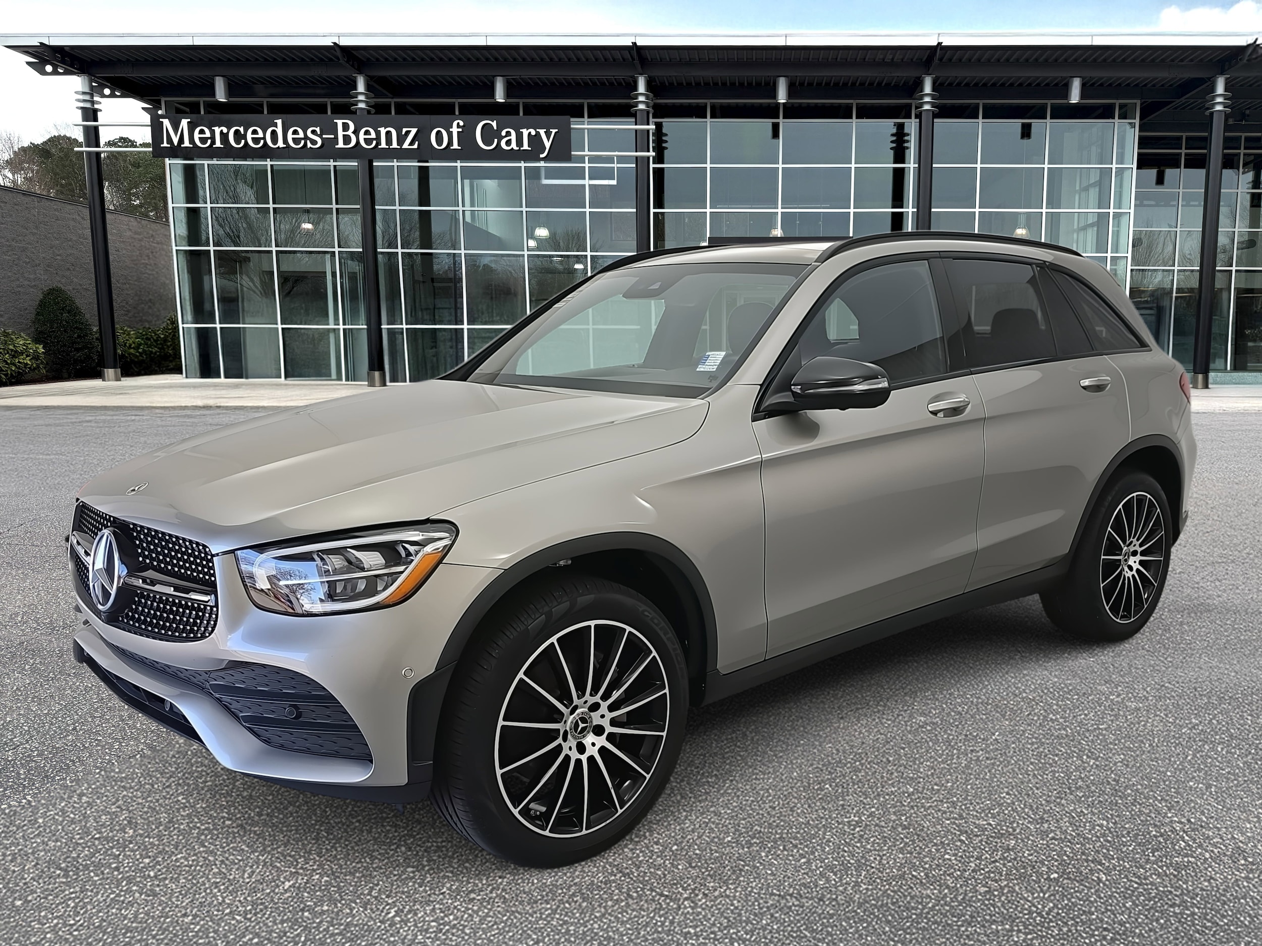 2021 Mercedes-Benz GLC GLC300's photo