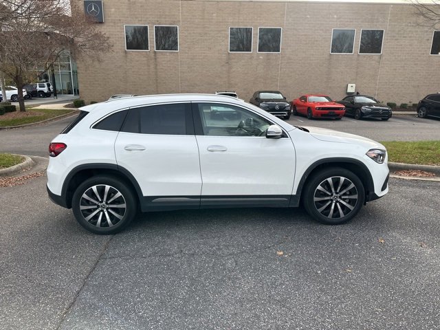 2022 Mercedes Benz GLA 250 4MATIC photo 4