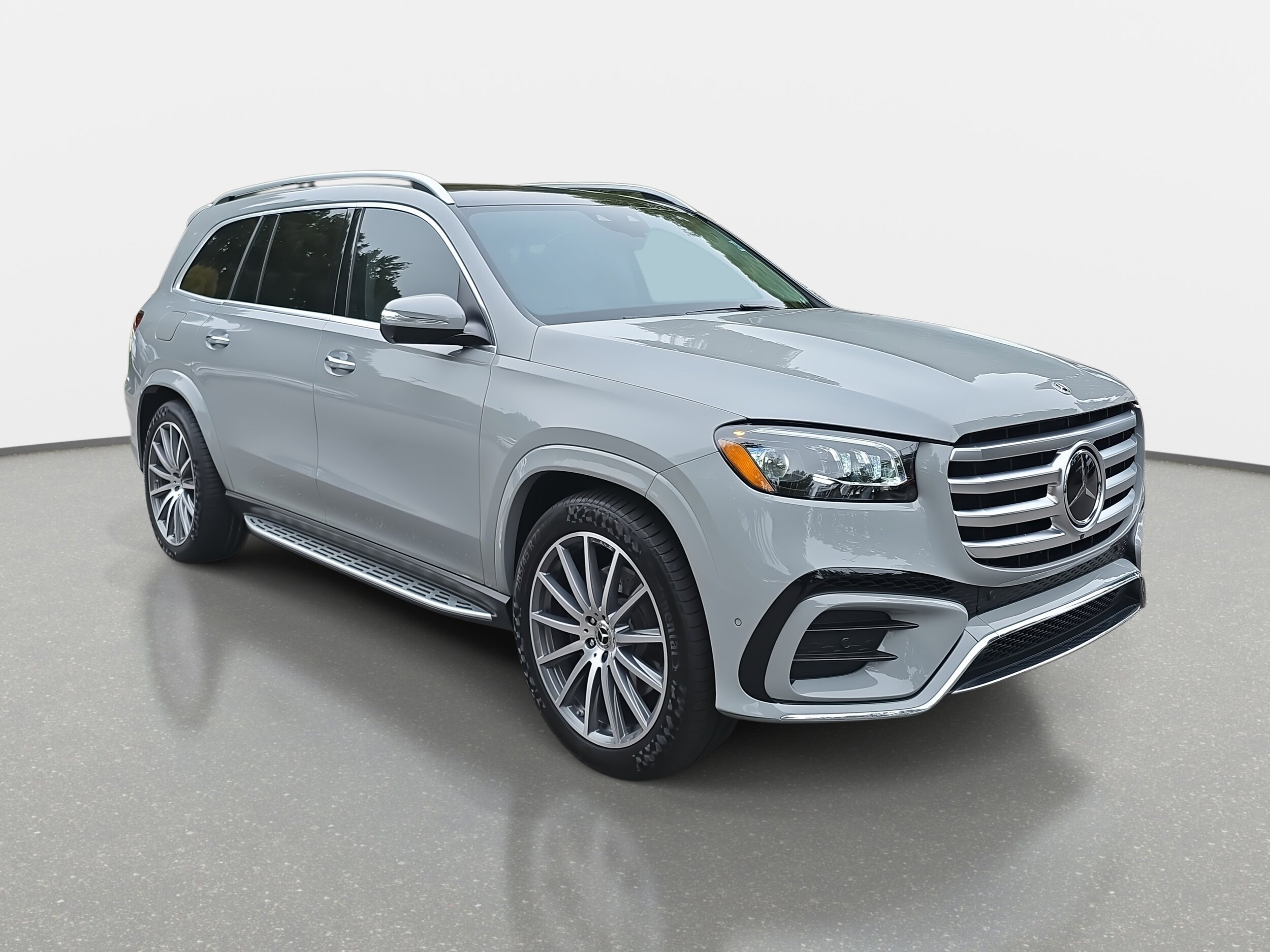 2024 Mercedes Benz GLS 580 photo 3