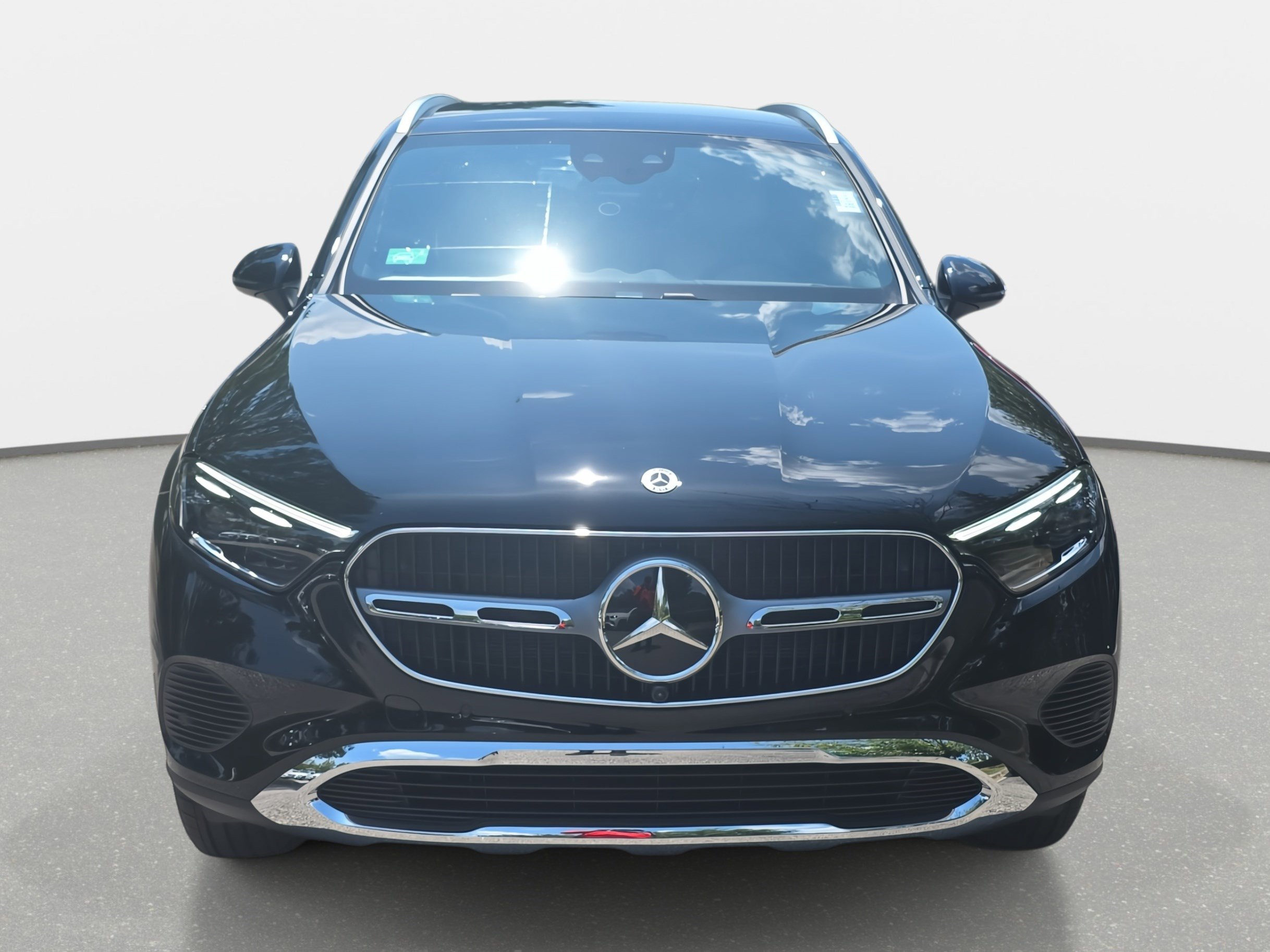 2025 Mercedes Benz GLC 350e 4MATIC photo 2