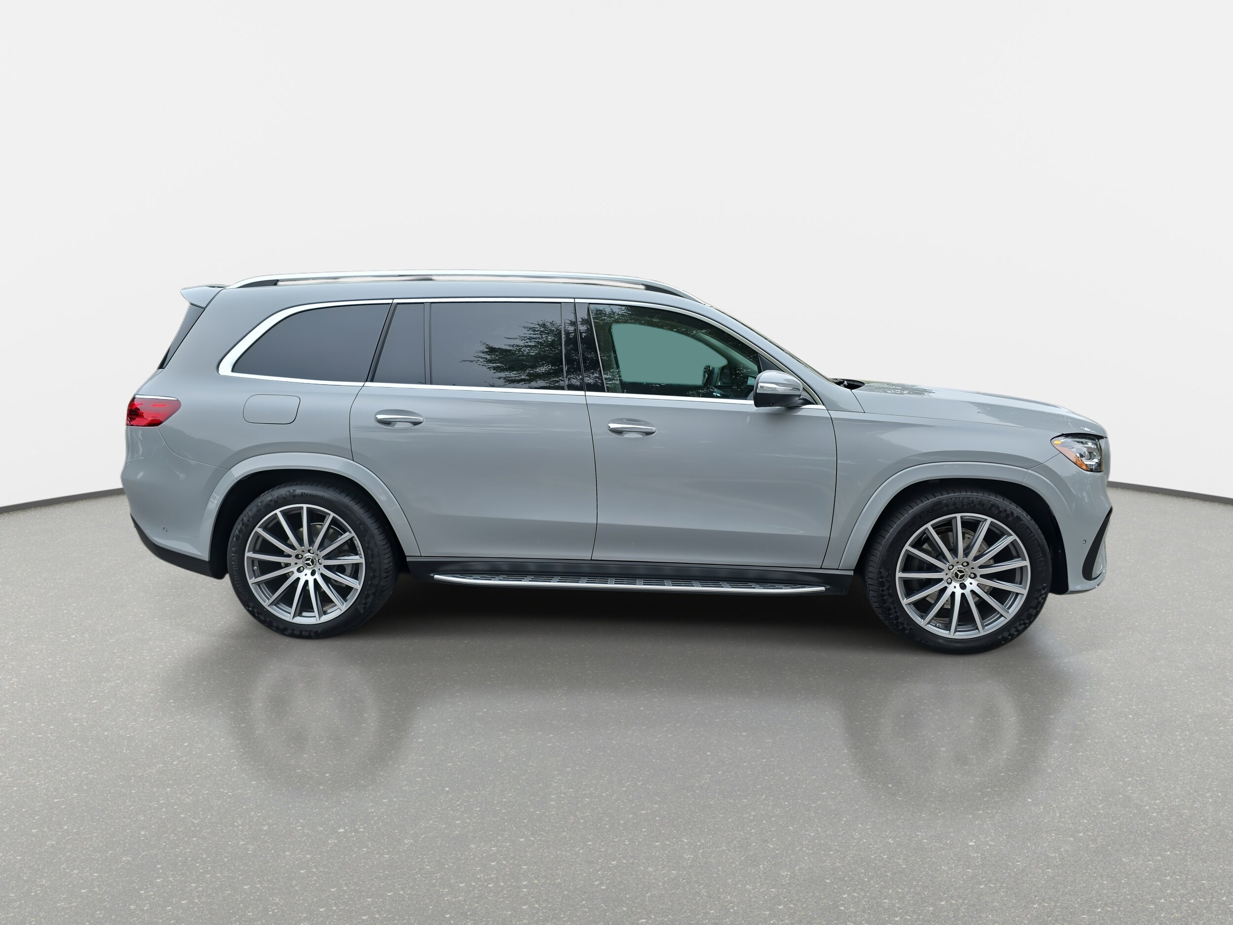 2024 Mercedes Benz GLS 580 photo 4
