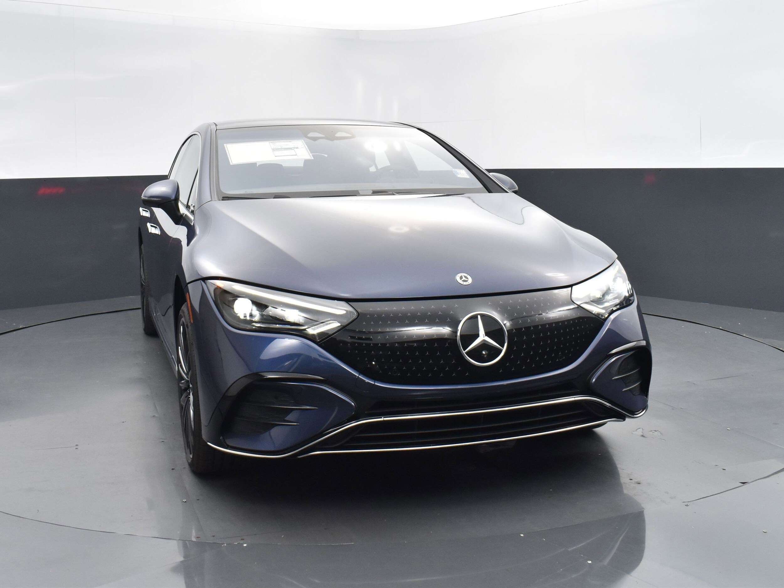 2024 Mercedes Benz EQE-Class Sedan photo 2