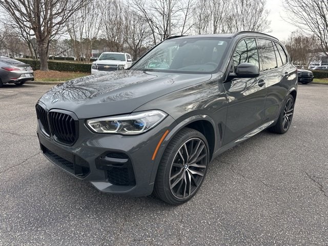 2022 BMW X5 M50i's photo