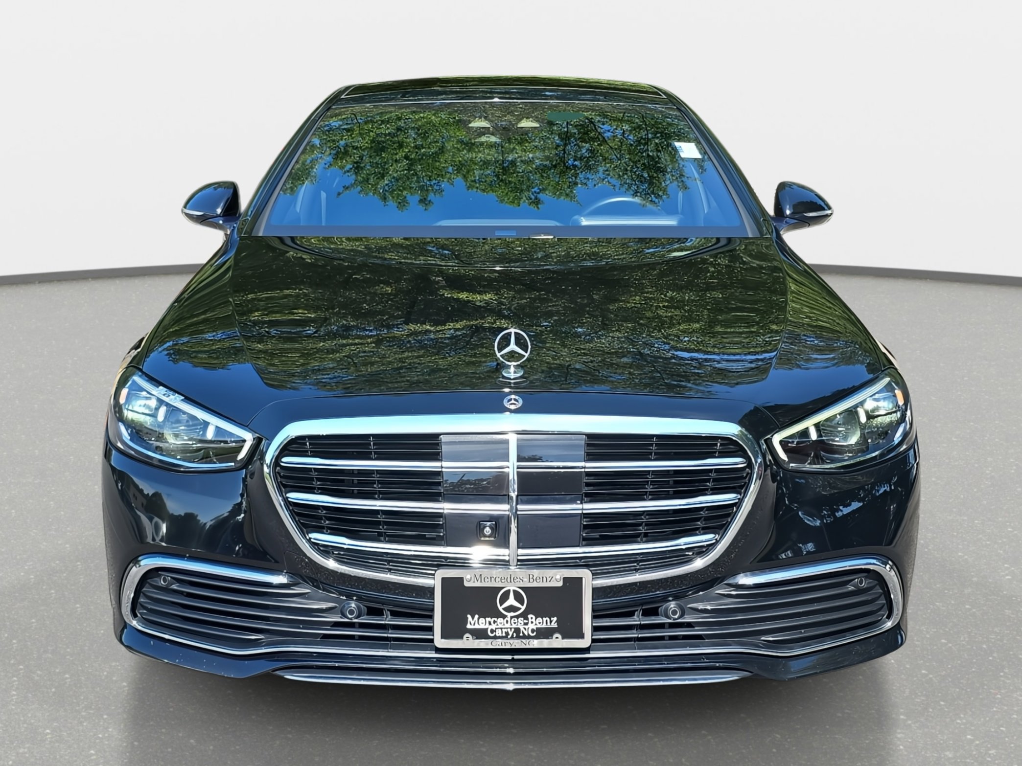 2022 Mercedes Benz S 580 4MATIC photo 2