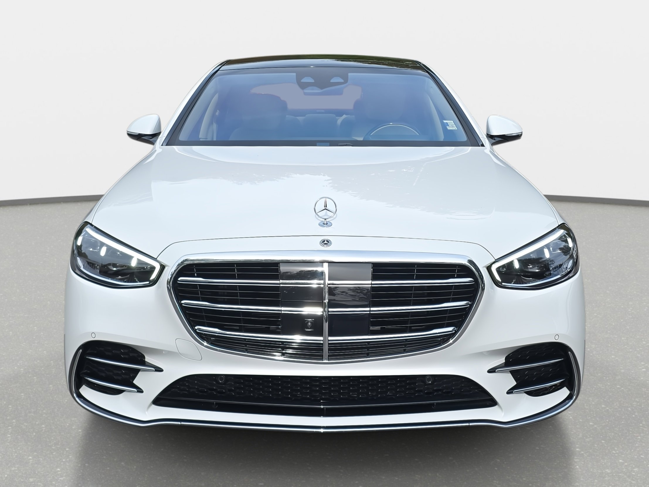 2024 Mercedes Benz S 580e 4MATIC photo 2