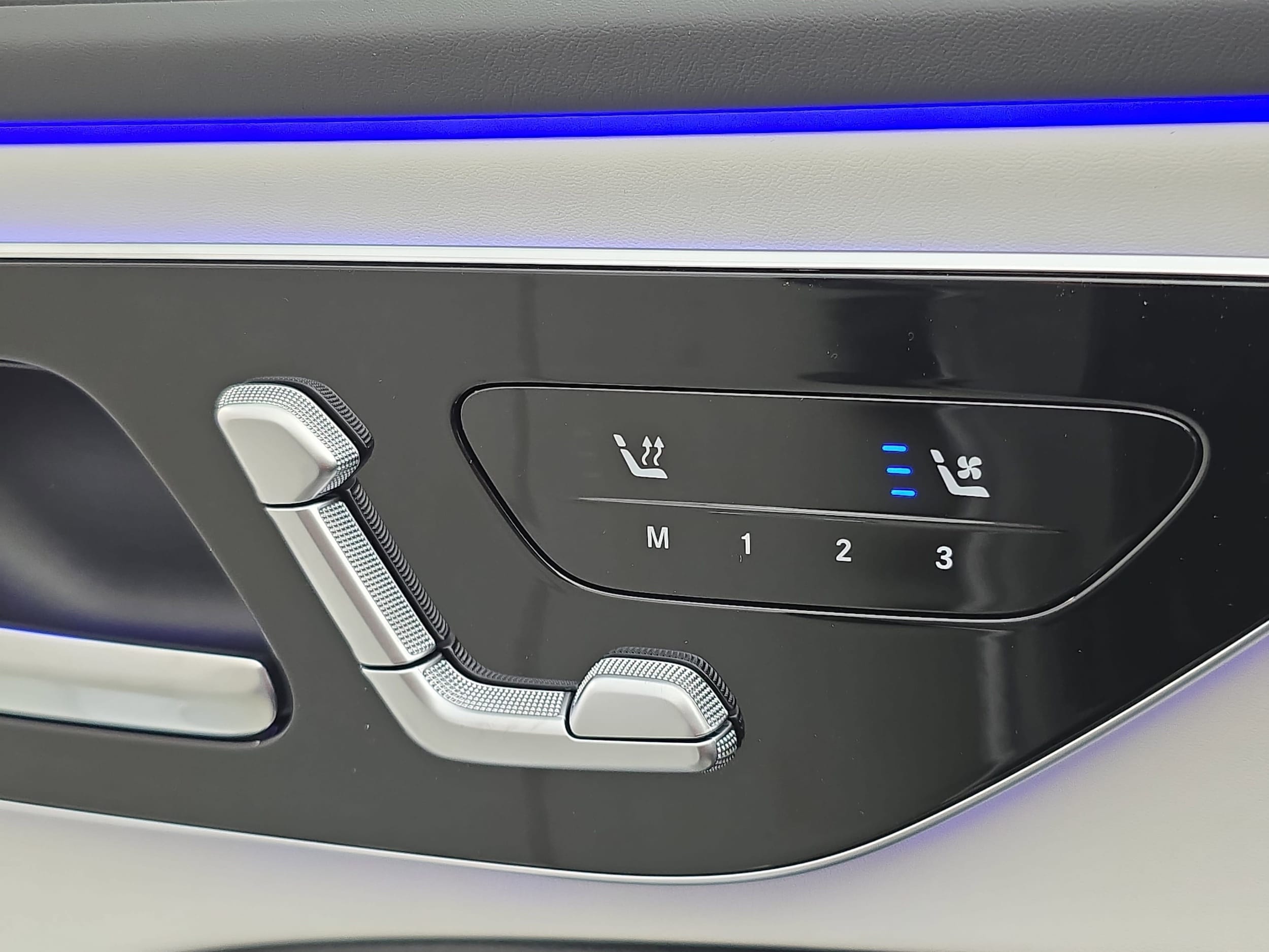 2026 Mercedes-Benz E-Class E350 - Photo 29