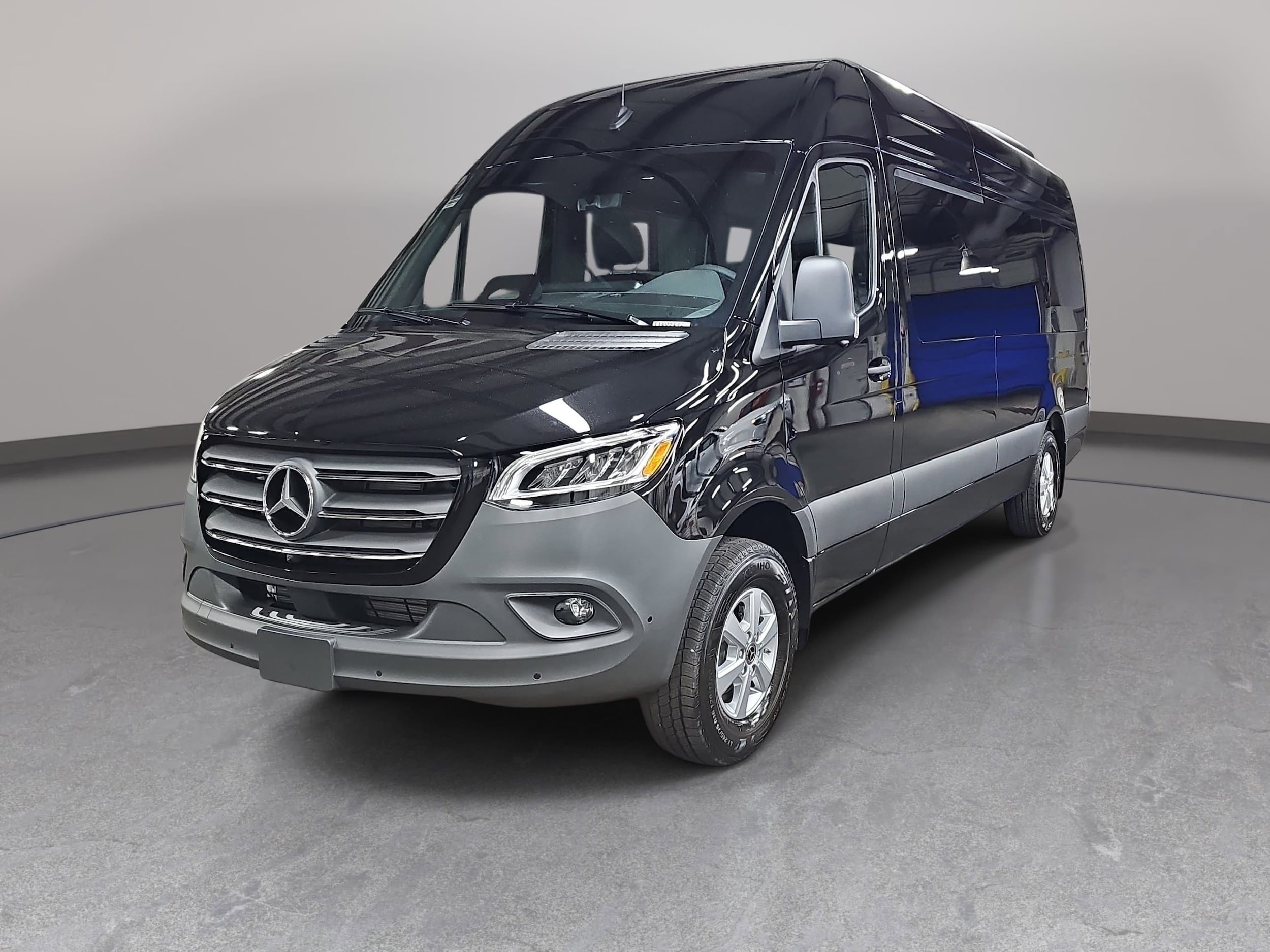 2026 Mercedes-Benz Sprinter 2500 170 WB HO High Roof's photo