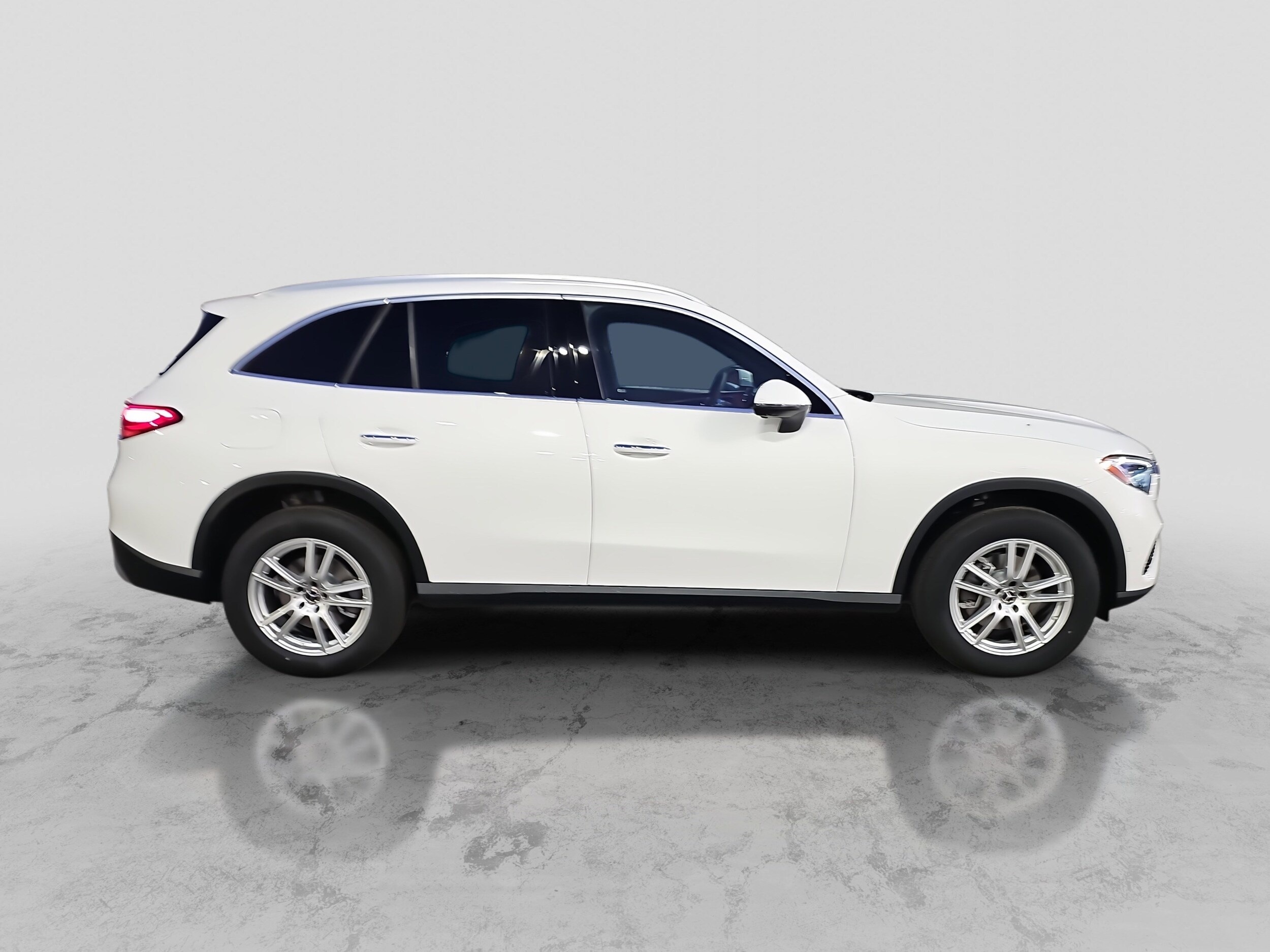 2026 Mercedes Benz GLC 300 photo 4