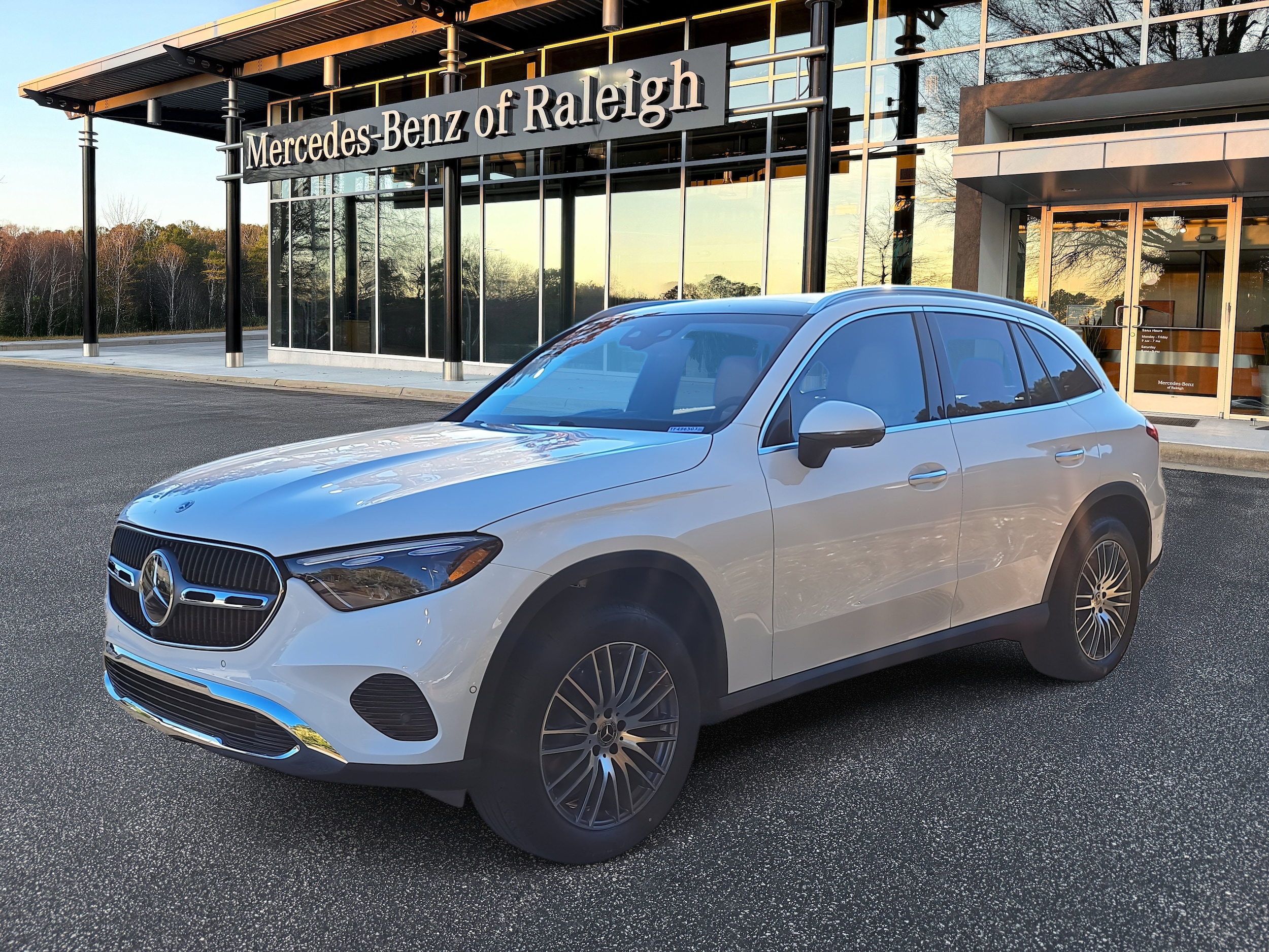 2026 Mercedes-Benz GLC Base's photo