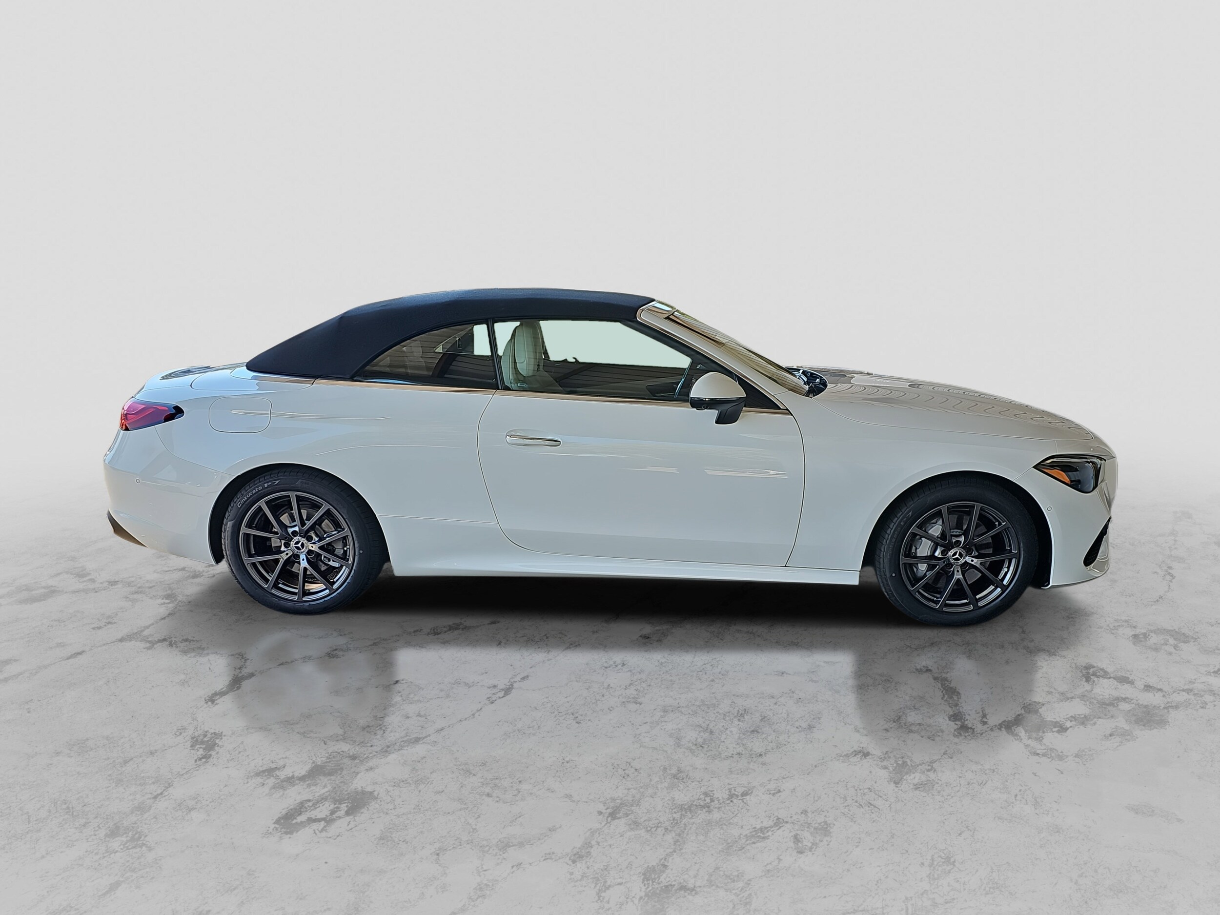 2026 Mercedes Benz CLE 300 4MATIC Cabriolet photo 3