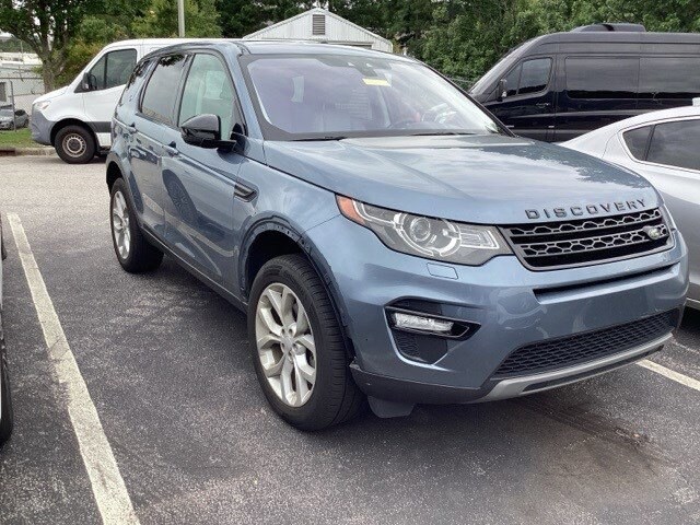 2019 Land Rover Discovery Sport SE photo 2