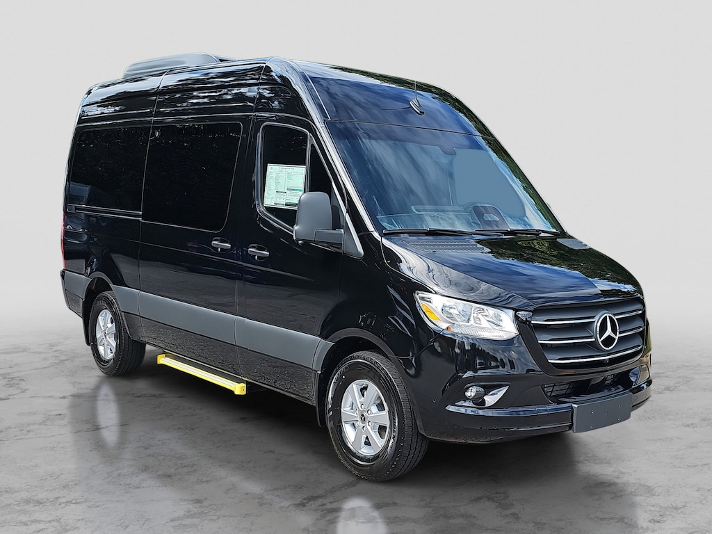 New 2025 Mercedes-Benz Sprinter 2500 Standard Roof 4-Cyl Diesel HO Van Passenger Van