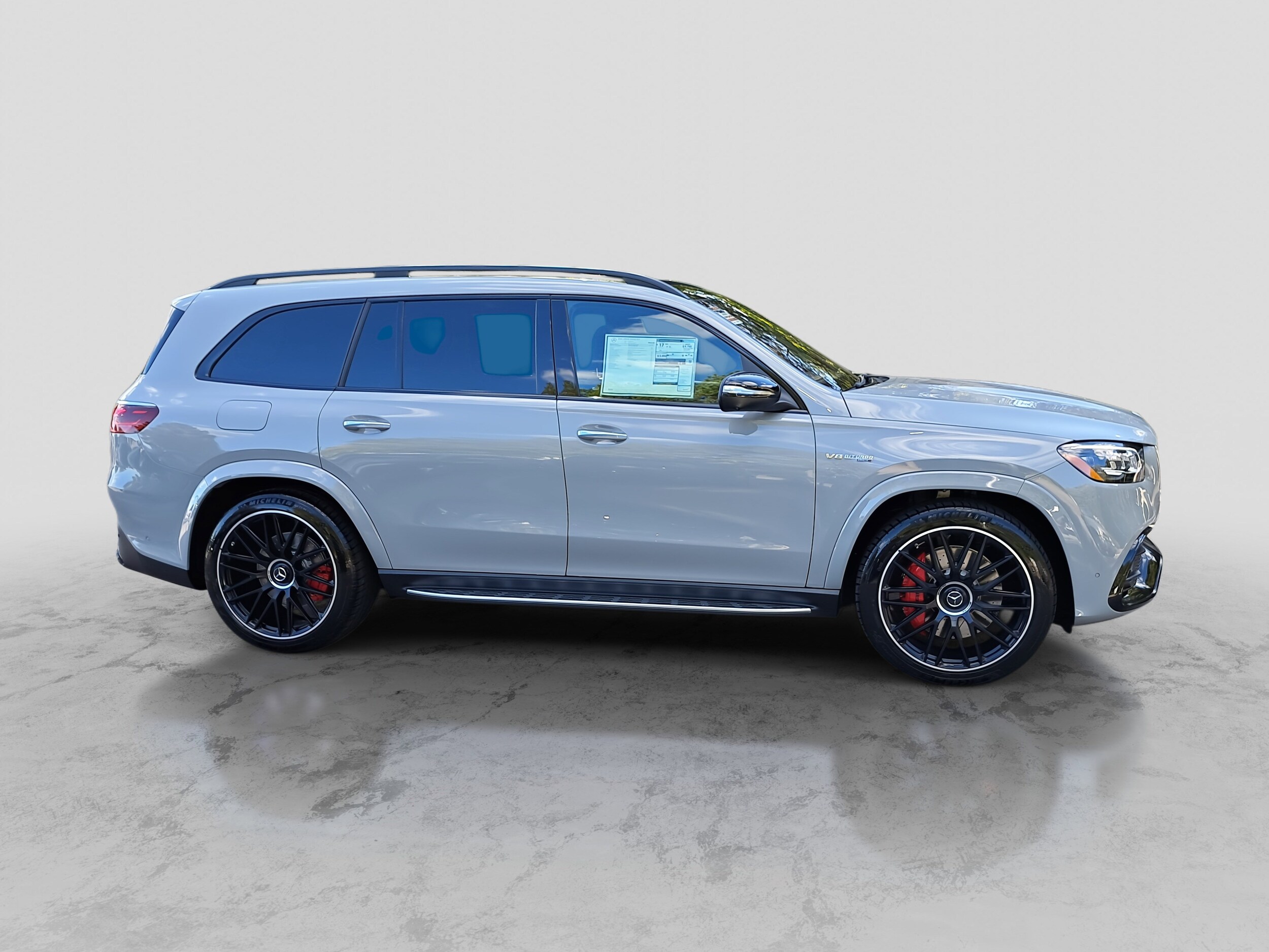 2026 Mercedes Benz GLS AMG 63 4MATIC photo 4